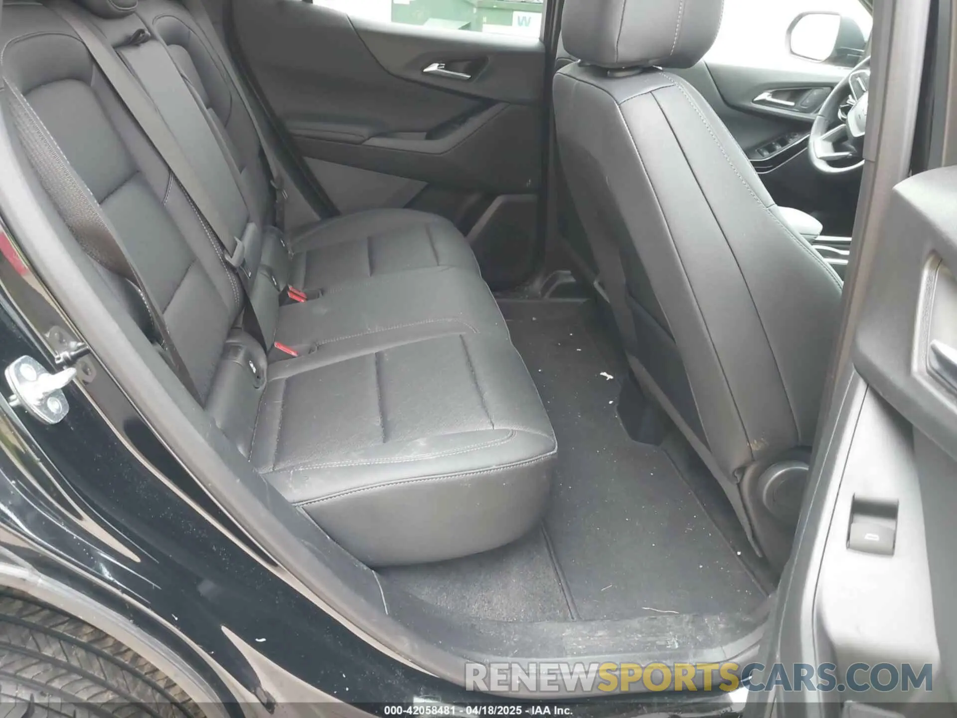 7 Photograph of a damaged car 3GNAXPEG6SL130778 CHEVROLET EQUINOX 2025