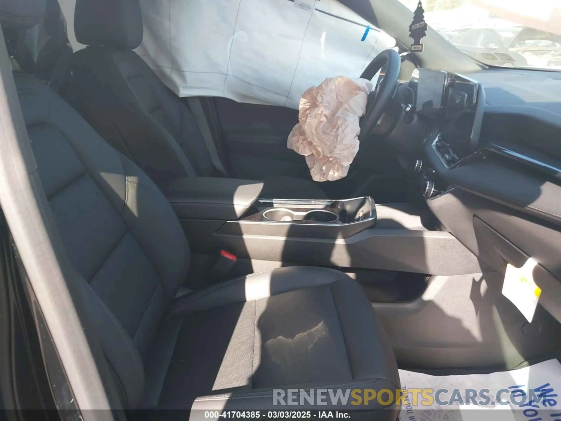 5 Photograph of a damaged car 3GNAXPEG6SL141506 CHEVROLET EQUINOX 2025