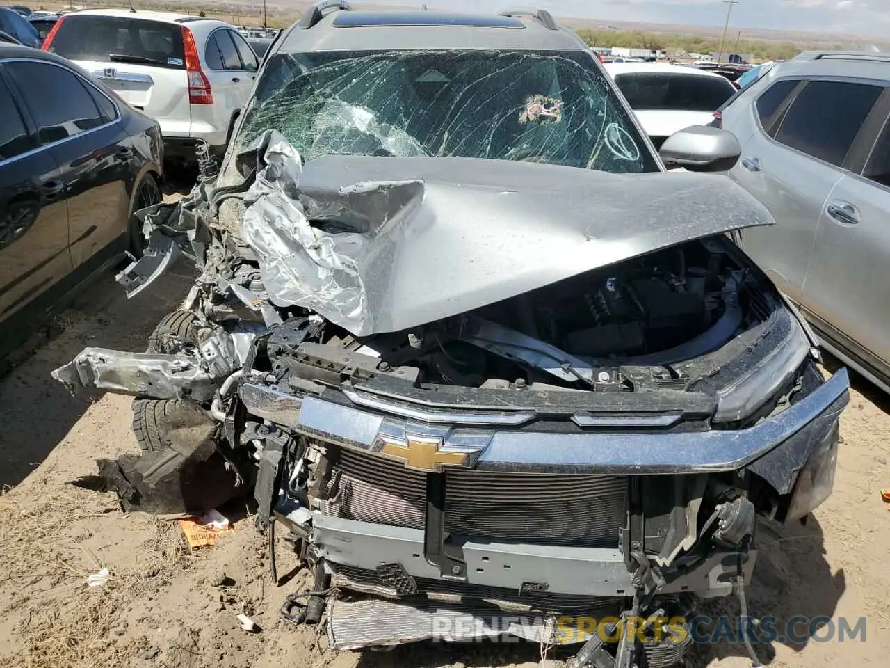 5 Photograph of a damaged car 3GNAXPEG6SL215006 CHEVROLET EQUINOX 2025