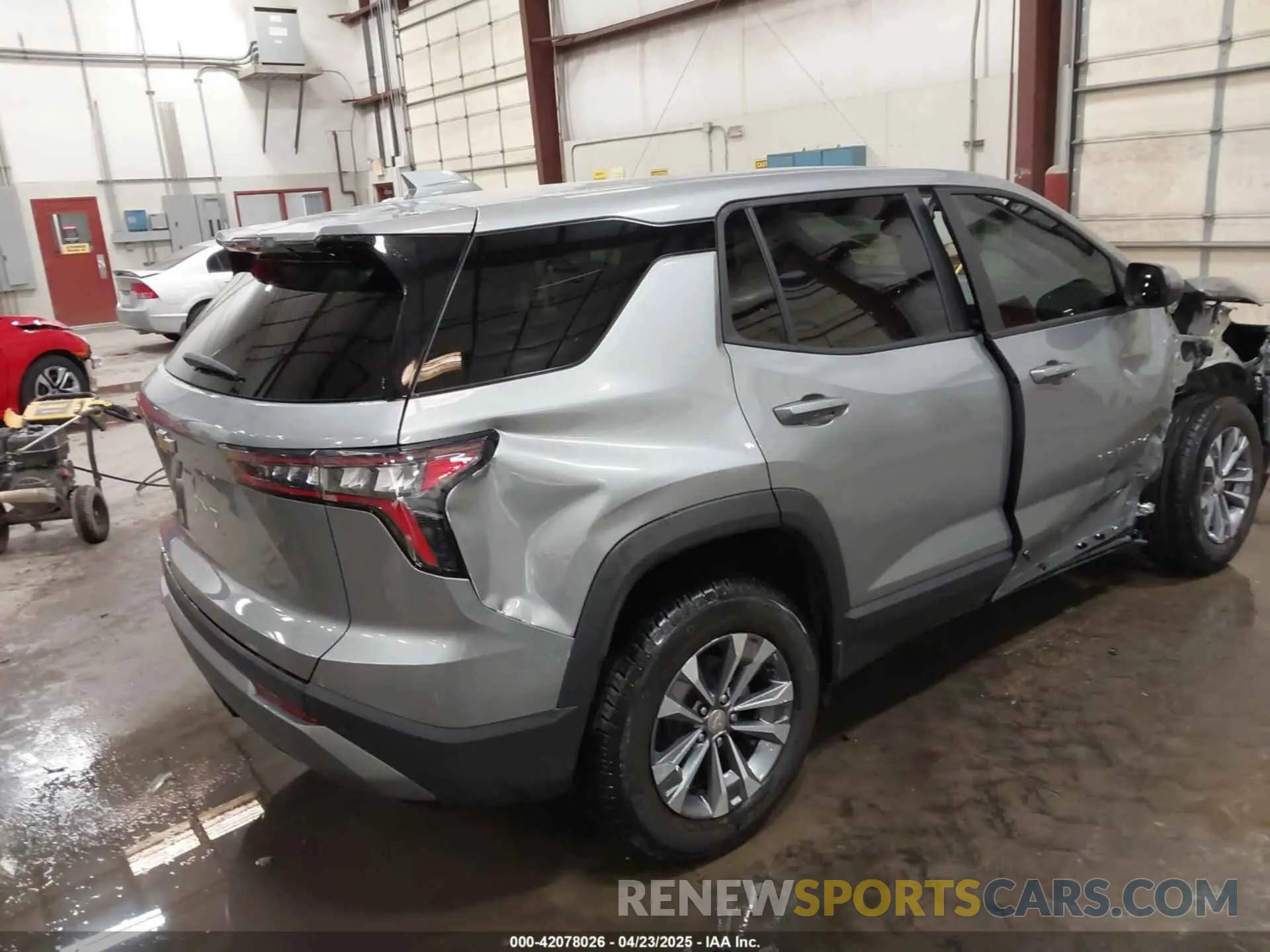 4 Photograph of a damaged car 3GNAXPEG7SL190701 CHEVROLET EQUINOX 2025