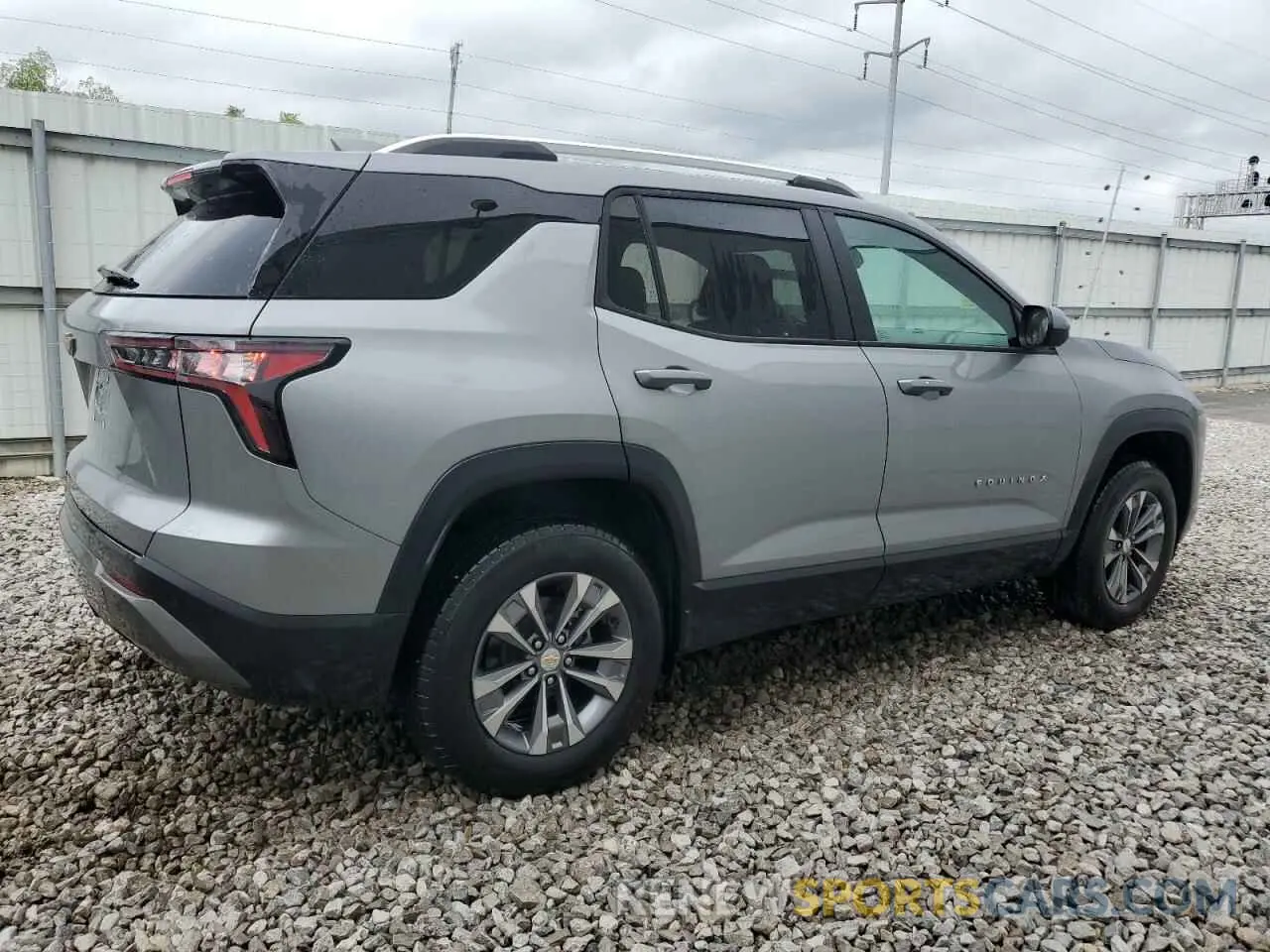 3 Photograph of a damaged car 3GNAXPEG7SL257474 CHEVROLET EQUINOX 2025
