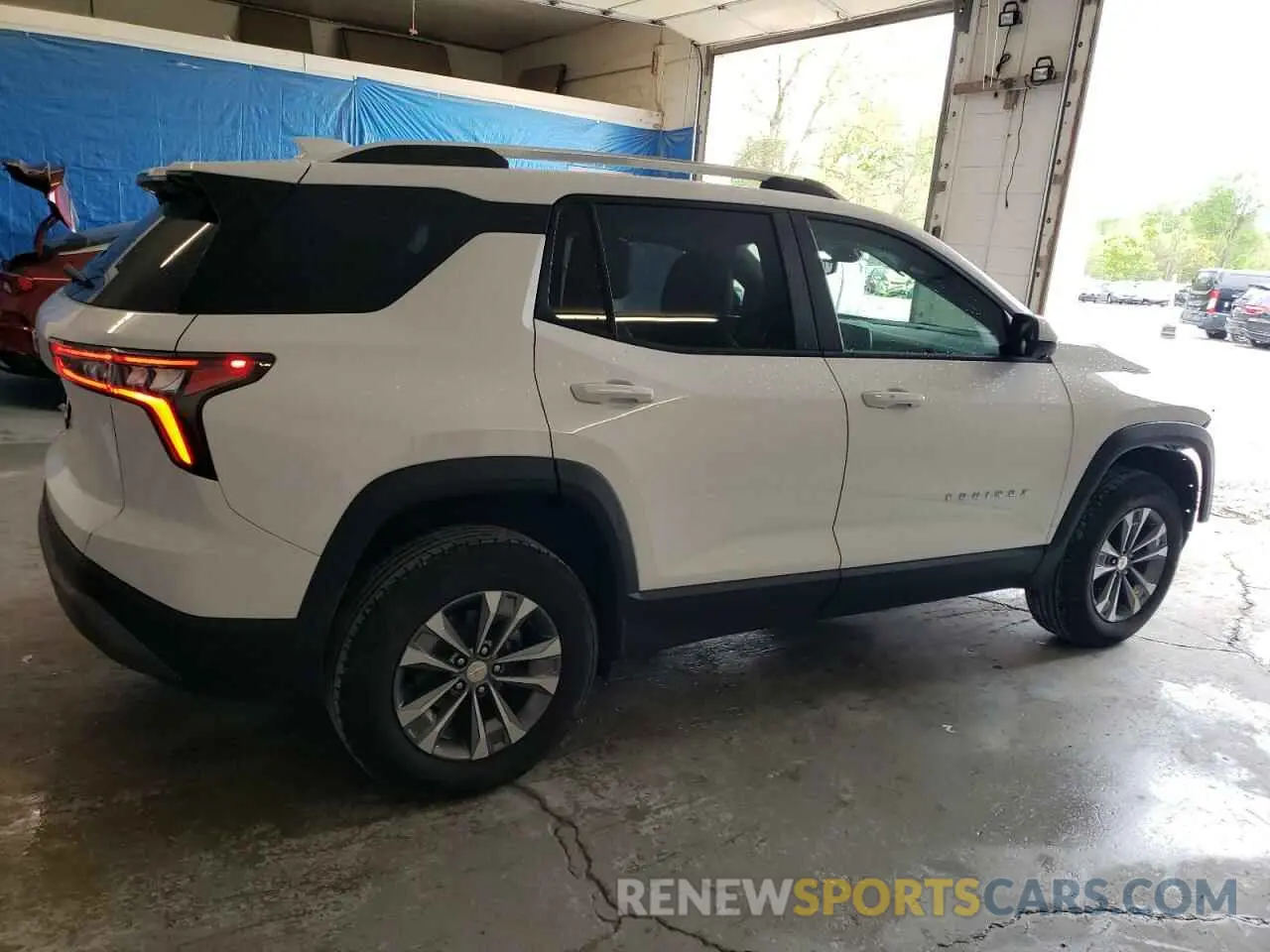 3 Photograph of a damaged car 3GNAXPEG7SL292516 CHEVROLET EQUINOX 2025