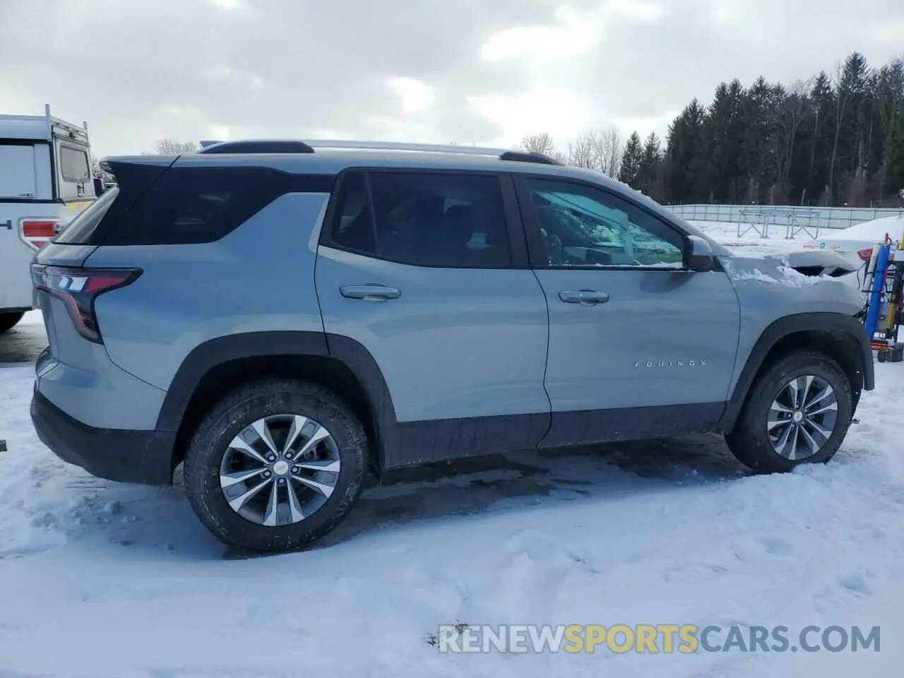3 Photograph of a damaged car 3GNAXPEG8SL154290 CHEVROLET EQUINOX 2025