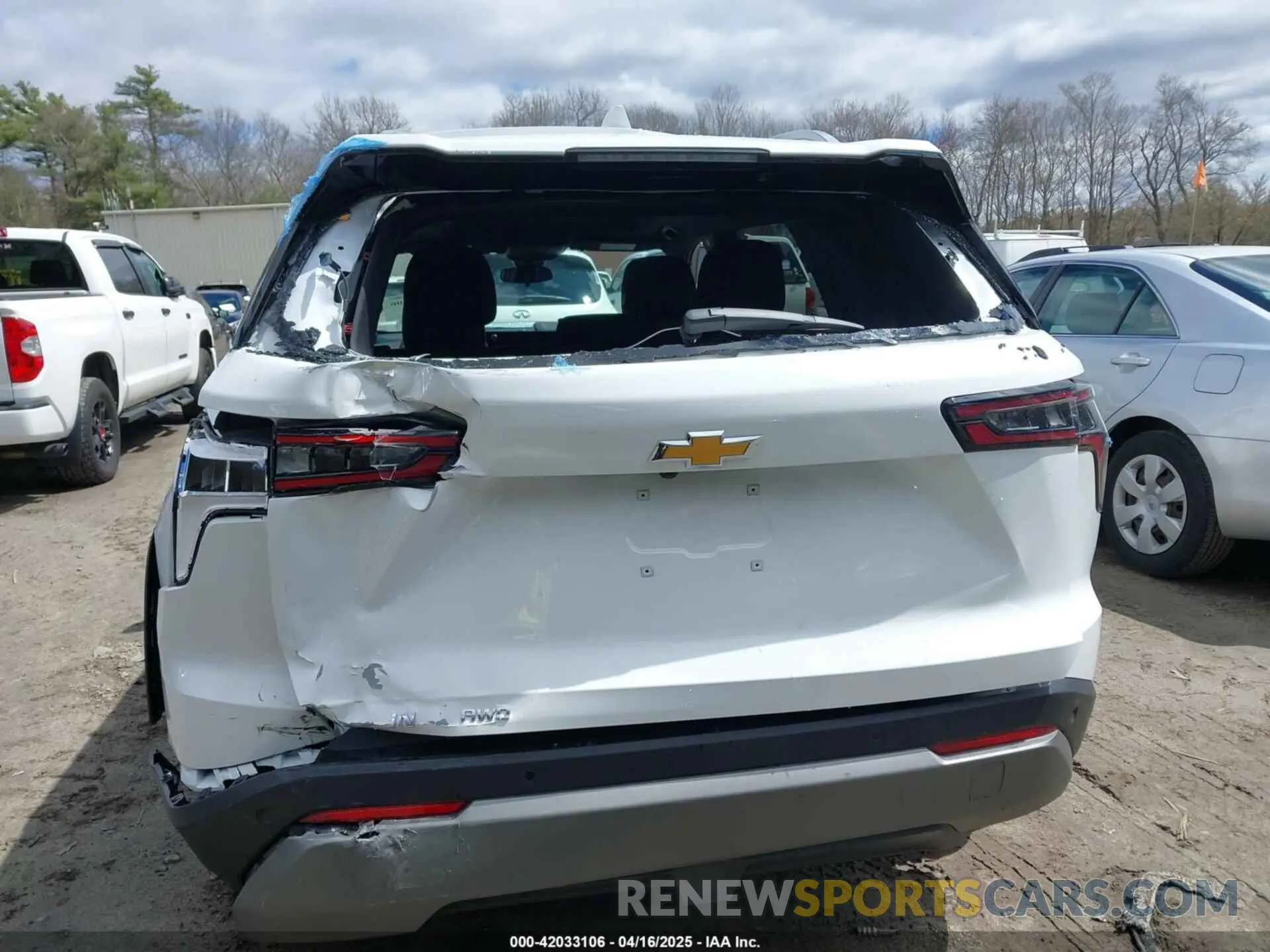 6 Photograph of a damaged car 3GNAXPEG8SL223205 CHEVROLET EQUINOX 2025