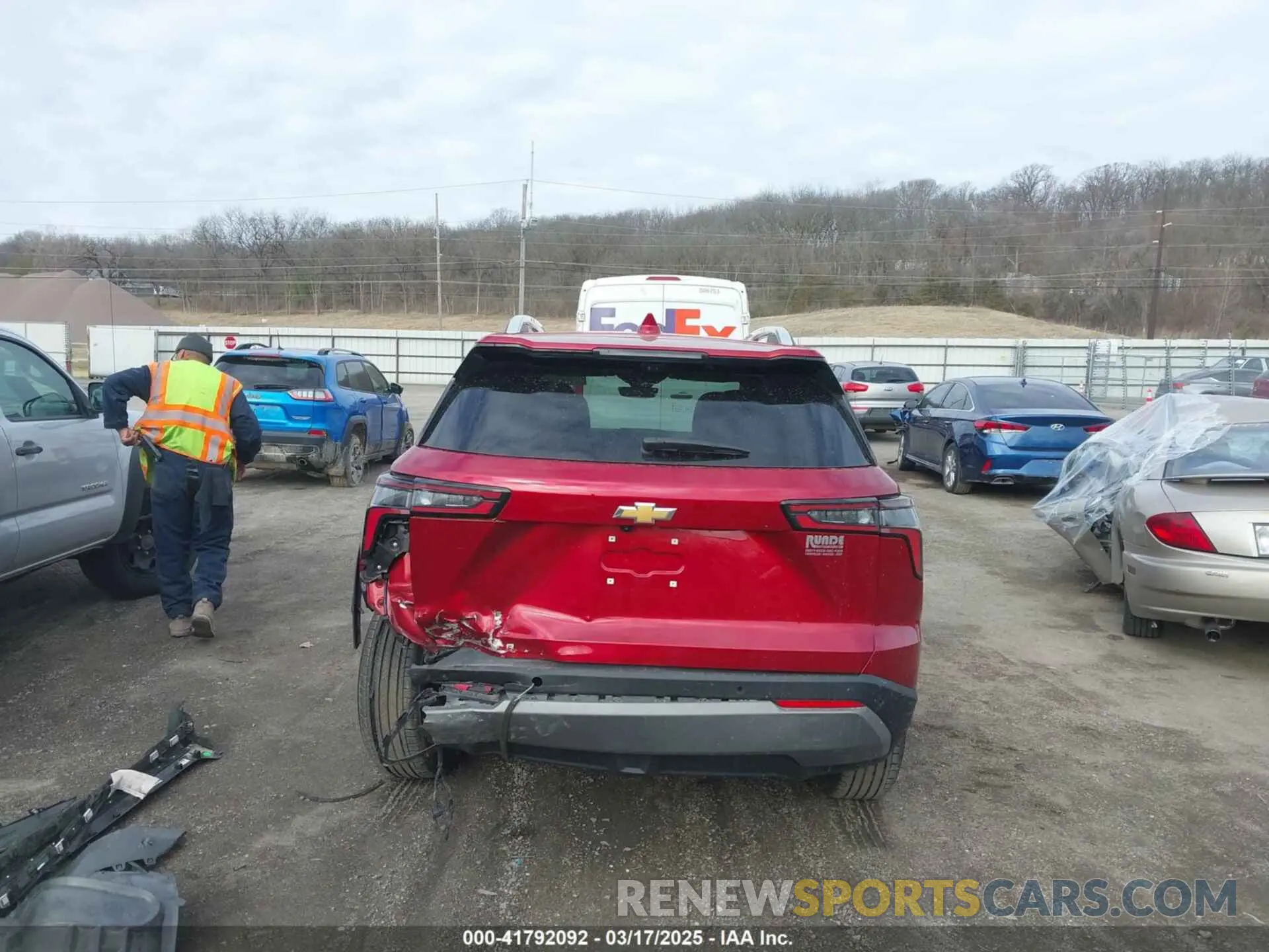 17 Photograph of a damaged car 3GNAXPEG9SL102134 CHEVROLET EQUINOX 2025