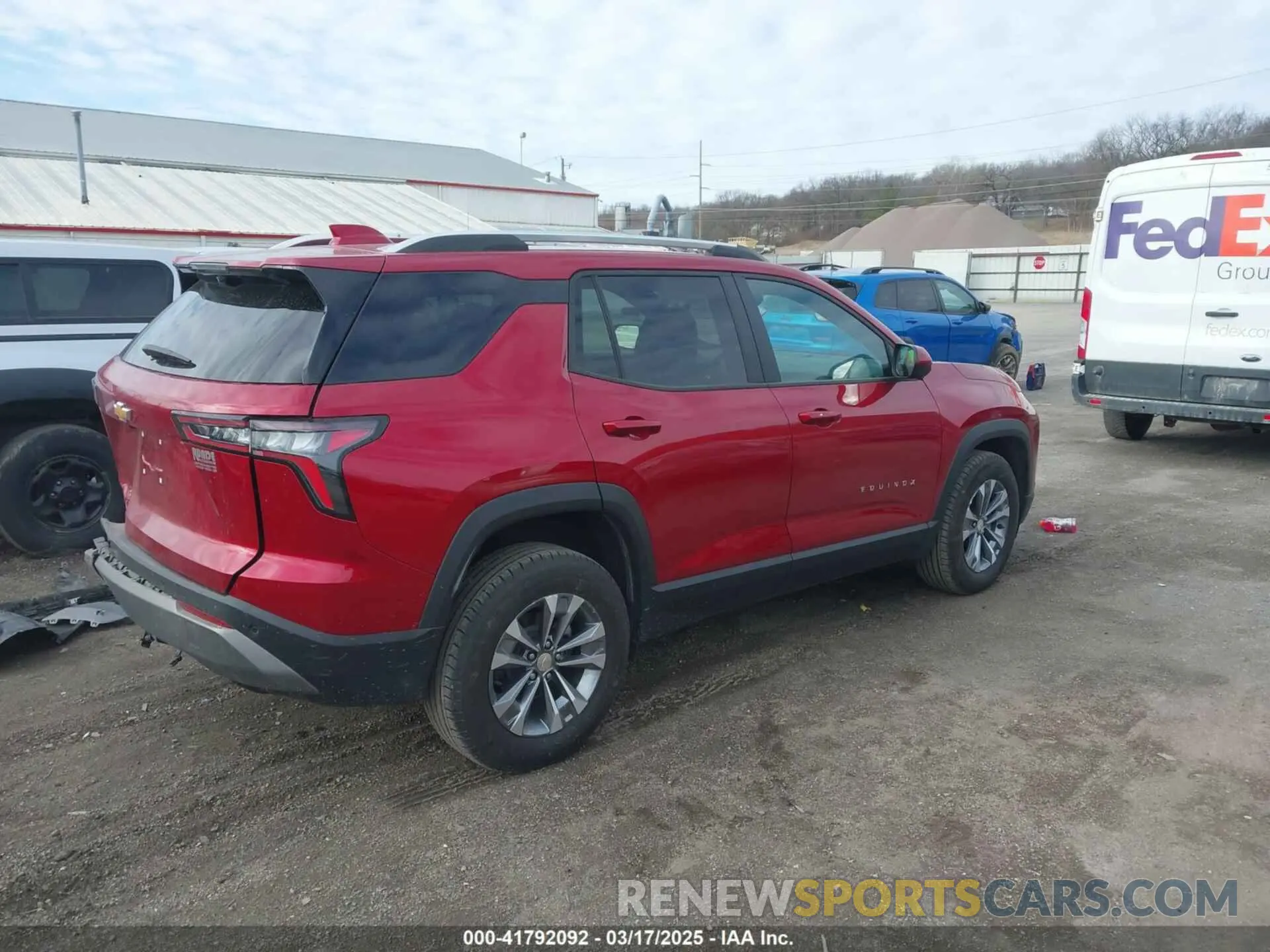 4 Photograph of a damaged car 3GNAXPEG9SL102134 CHEVROLET EQUINOX 2025