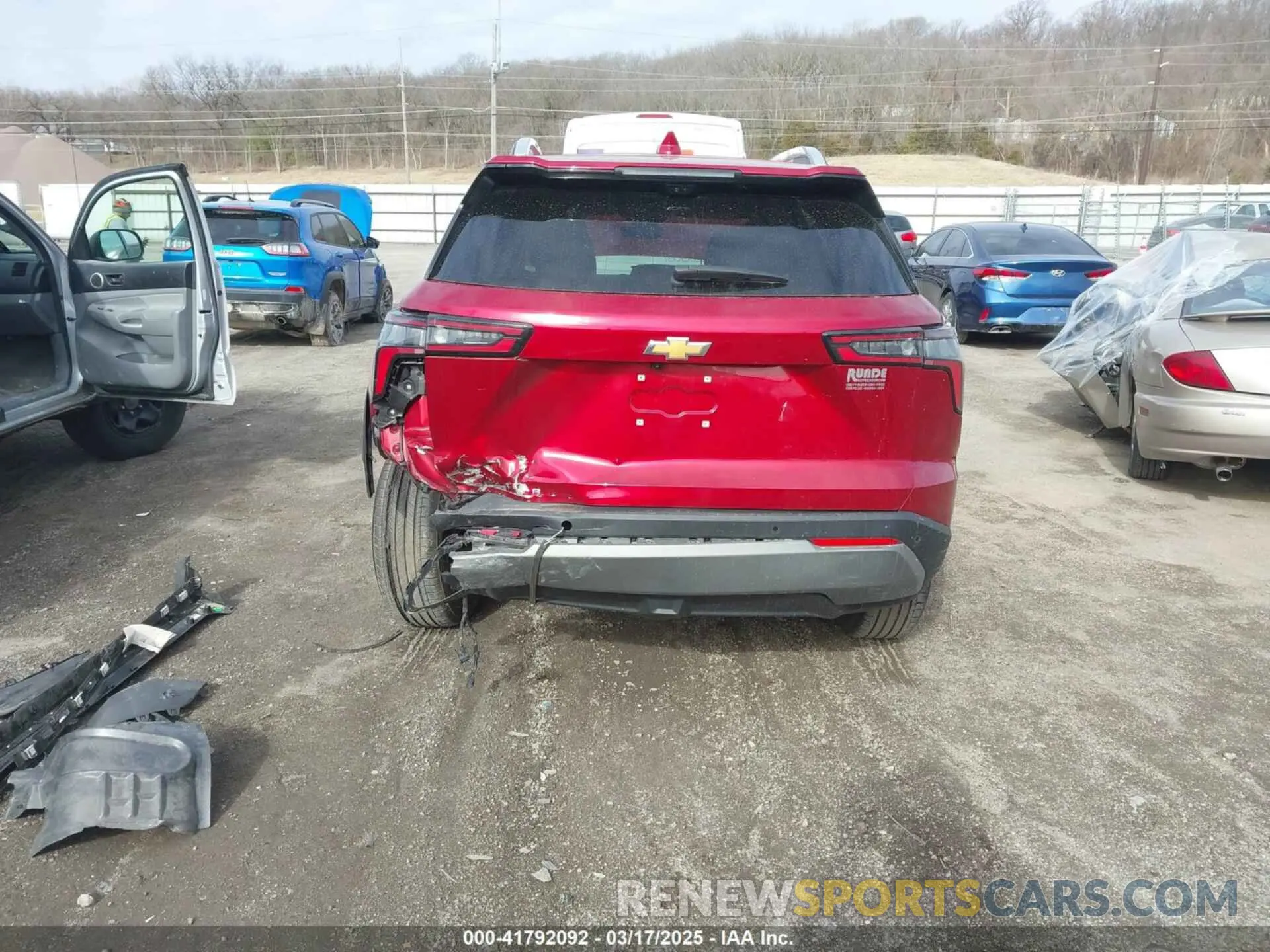 6 Photograph of a damaged car 3GNAXPEG9SL102134 CHEVROLET EQUINOX 2025