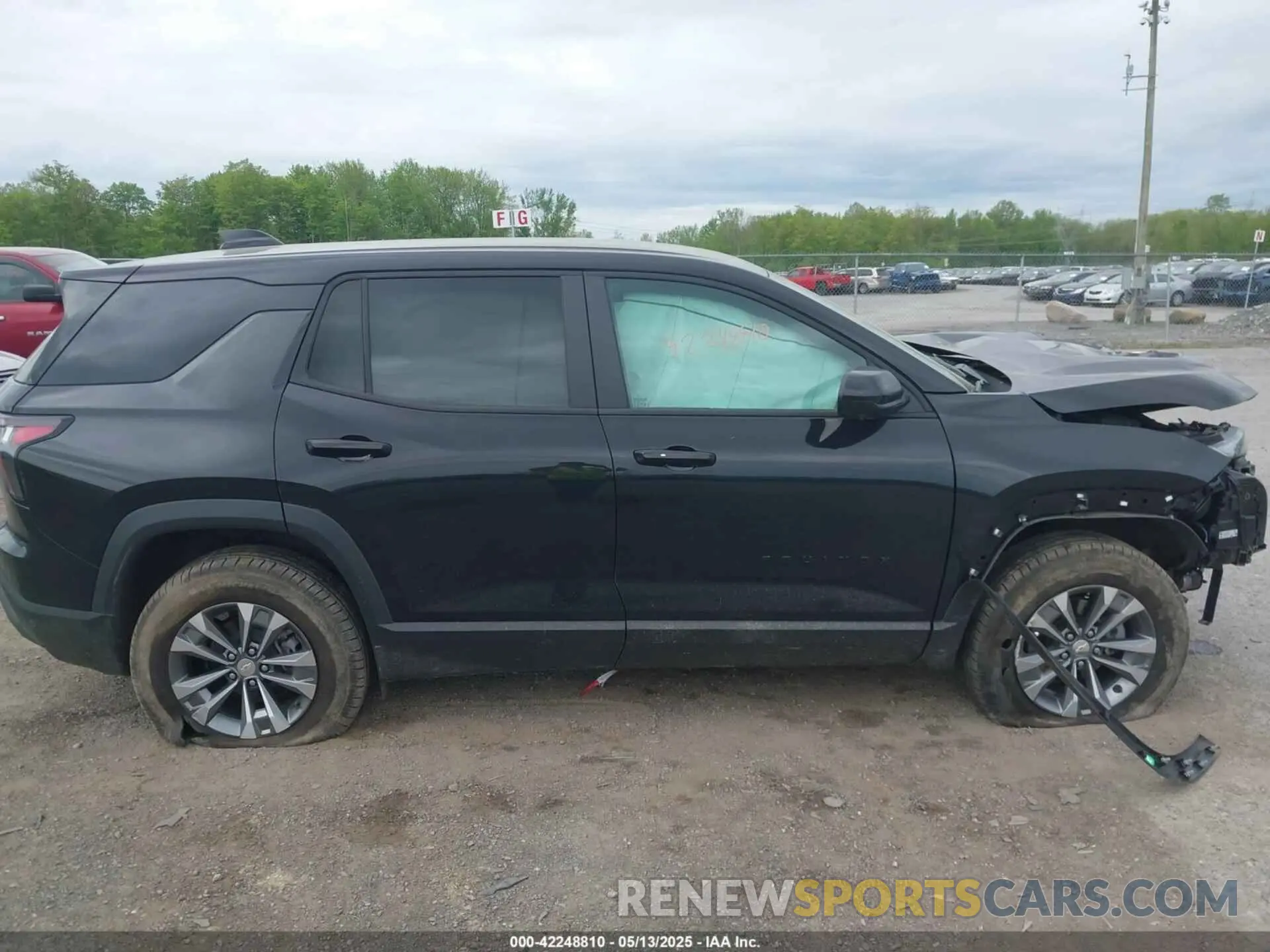 13 Photograph of a damaged car 3GNAXPEG9SL126885 CHEVROLET EQUINOX 2025
