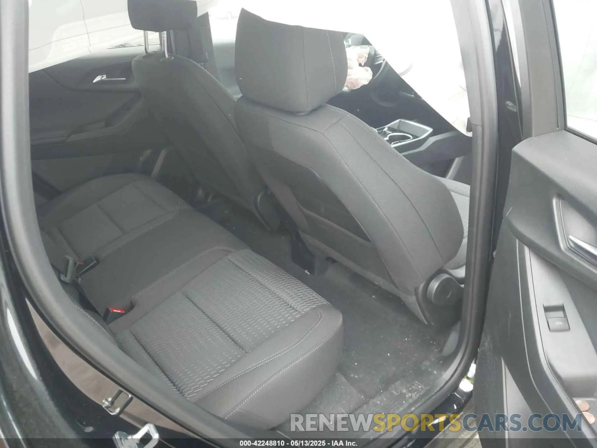 8 Photograph of a damaged car 3GNAXPEG9SL126885 CHEVROLET EQUINOX 2025