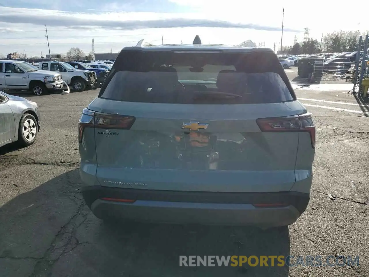6 Photograph of a damaged car 3GNAXPEG9SL169865 CHEVROLET EQUINOX 2025