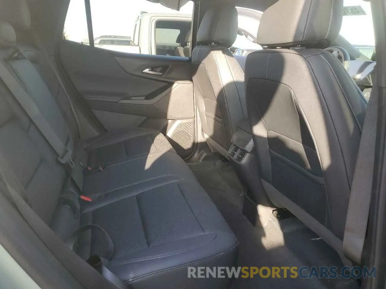 11 Photograph of a damaged car 3GNAXPEGXSL255685 CHEVROLET EQUINOX 2025