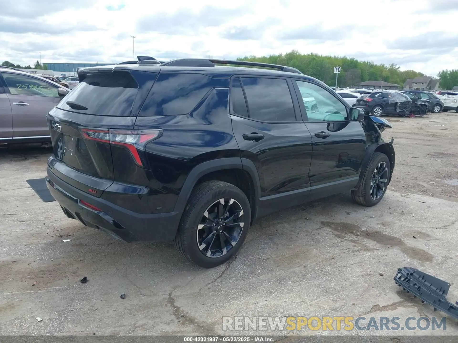 4 Photograph of a damaged car 3GNAXTEG5SL213787 CHEVROLET EQUINOX 2025
