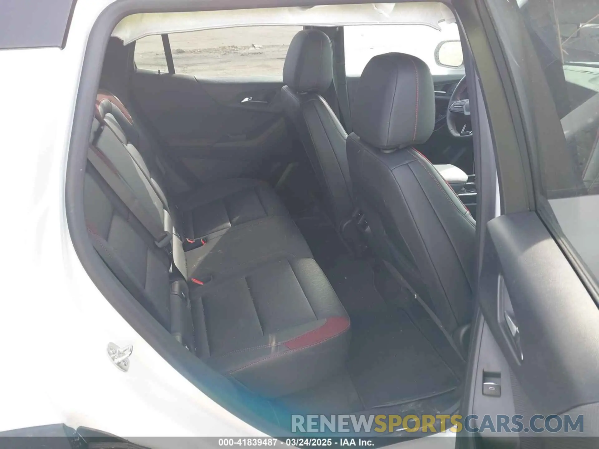 8 Photograph of a damaged car 3GNAXTEG9SL175108 CHEVROLET EQUINOX 2025