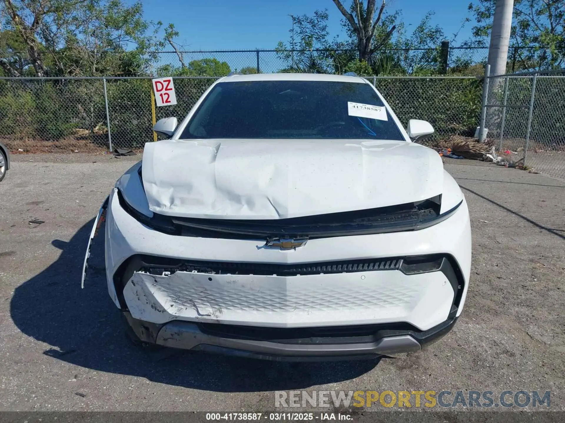 12 Photograph of a damaged car 3GN7DLRP5RS260069 CHEVROLET EQUINOX EV 2024