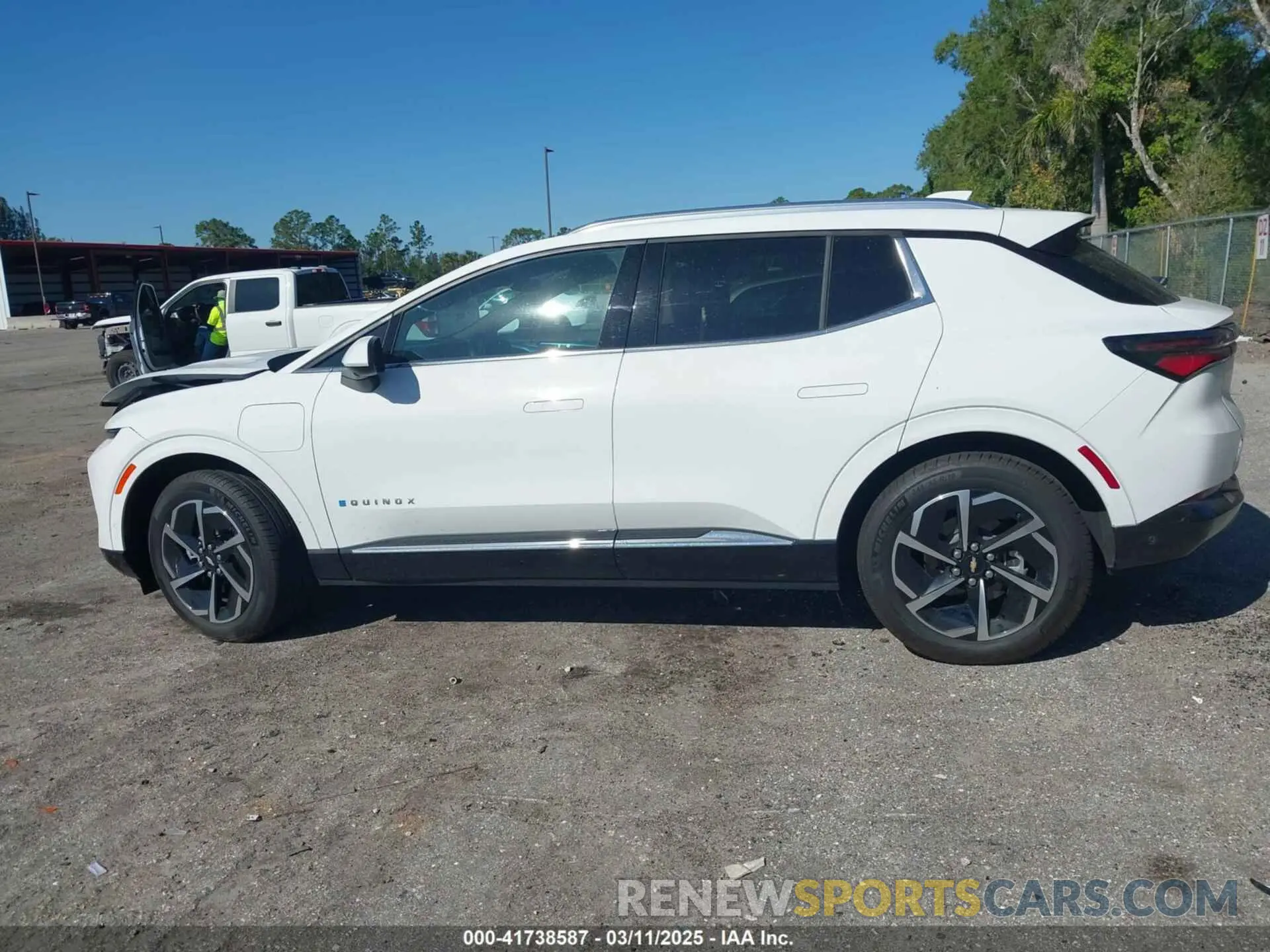 14 Photograph of a damaged car 3GN7DLRP5RS260069 CHEVROLET EQUINOX EV 2024