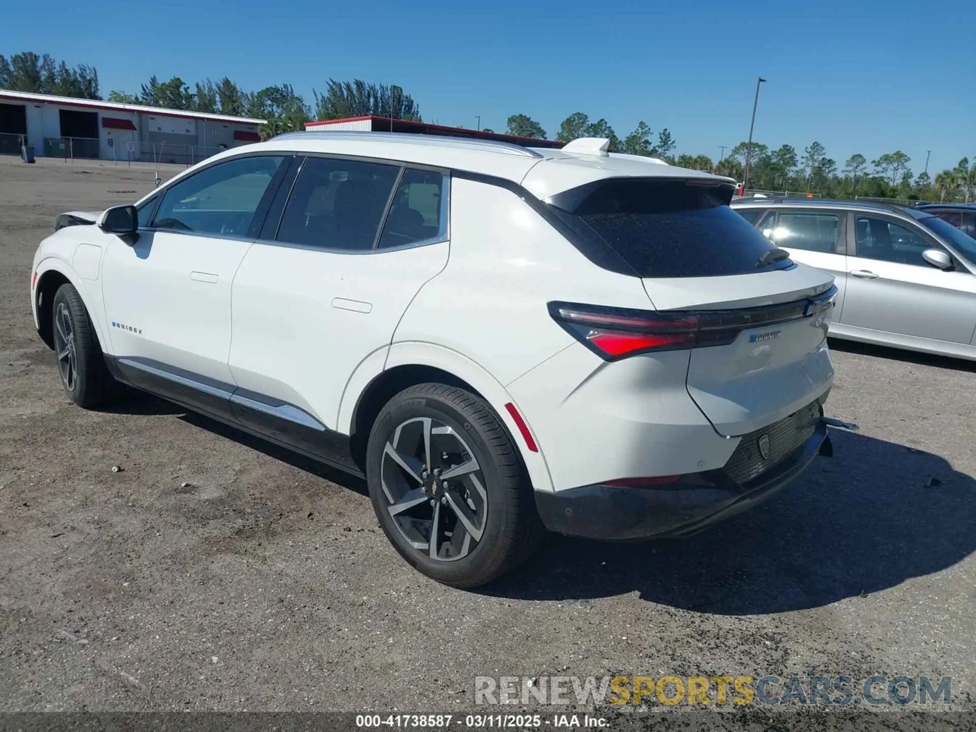 3 Photograph of a damaged car 3GN7DLRP5RS260069 CHEVROLET EQUINOX EV 2024