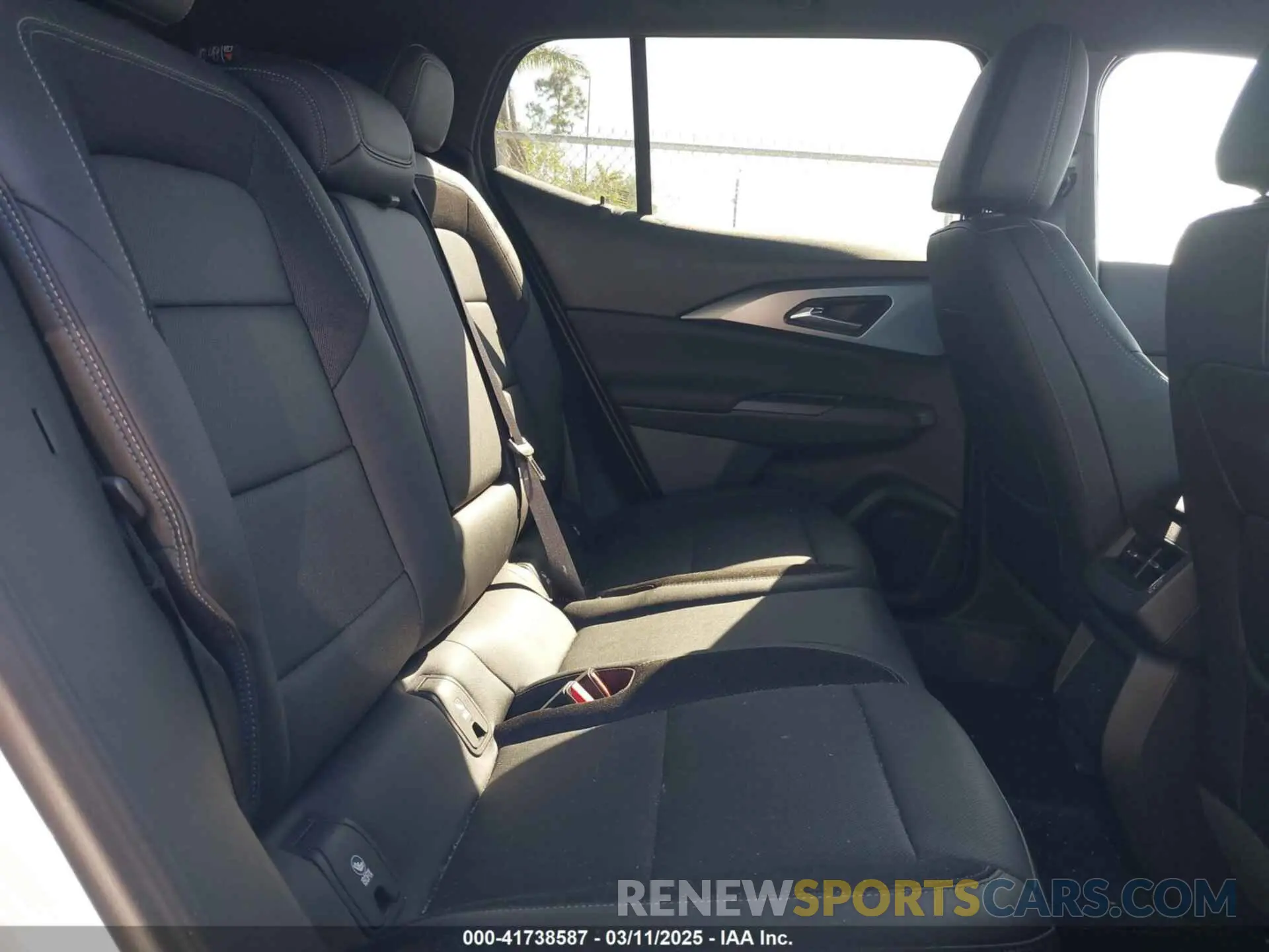 8 Photograph of a damaged car 3GN7DLRP5RS260069 CHEVROLET EQUINOX EV 2024