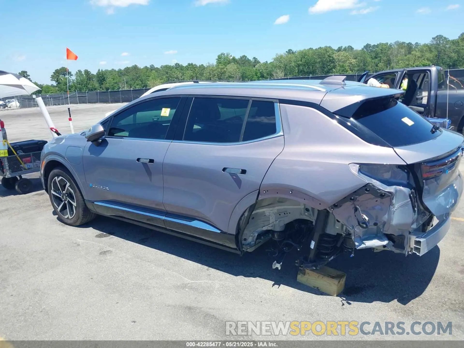 3 Photograph of a damaged car 3GN7DLRP7RS268626 CHEVROLET EQUINOX EV 2024