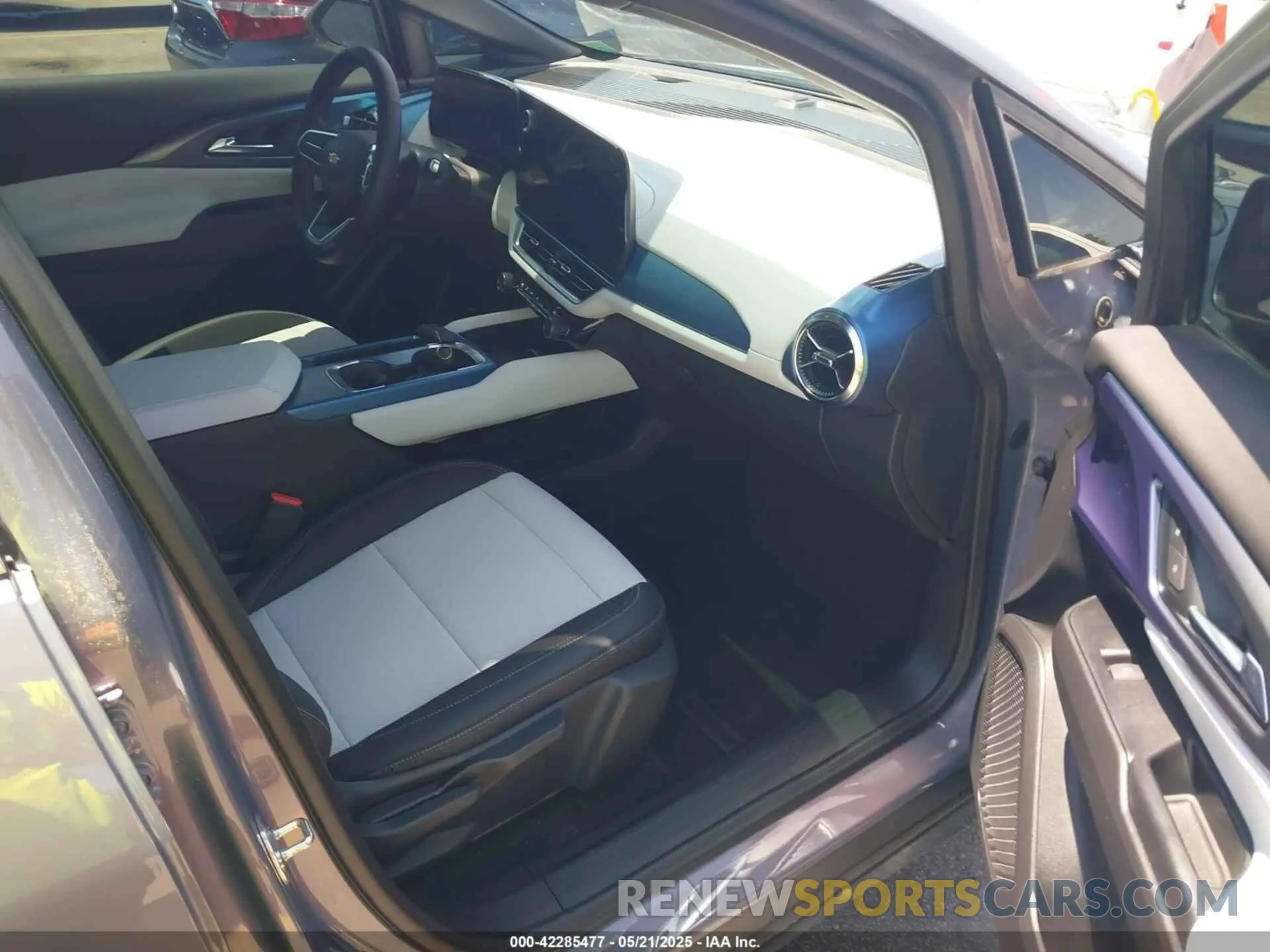 5 Photograph of a damaged car 3GN7DLRP7RS268626 CHEVROLET EQUINOX EV 2024