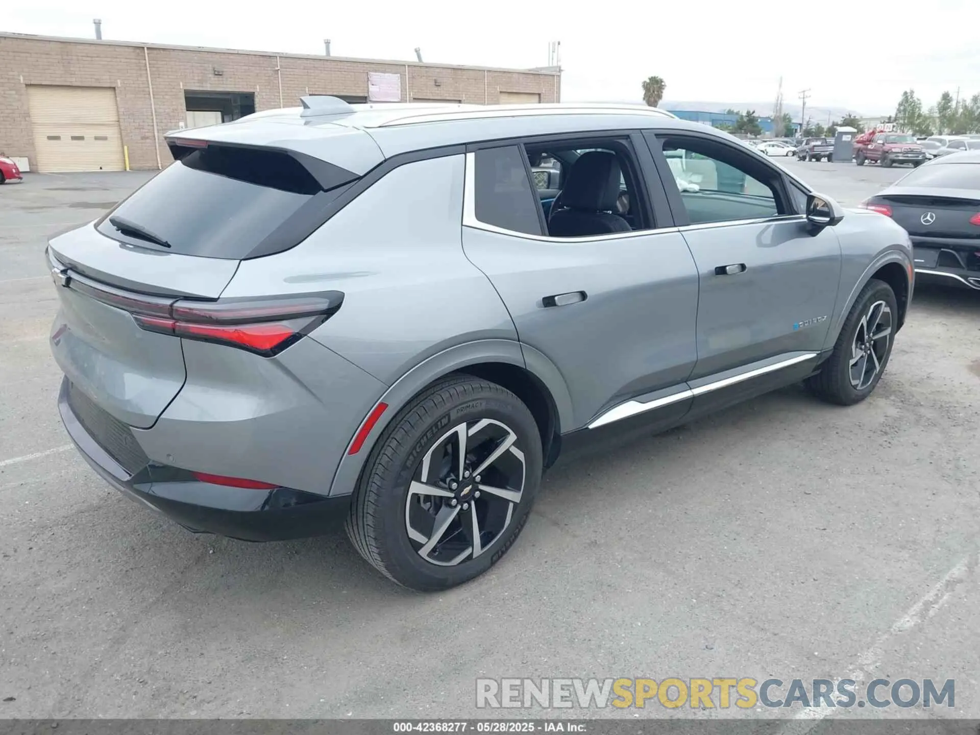 4 Photograph of a damaged car 3GN7DLRP9RS248622 CHEVROLET EQUINOX EV 2024