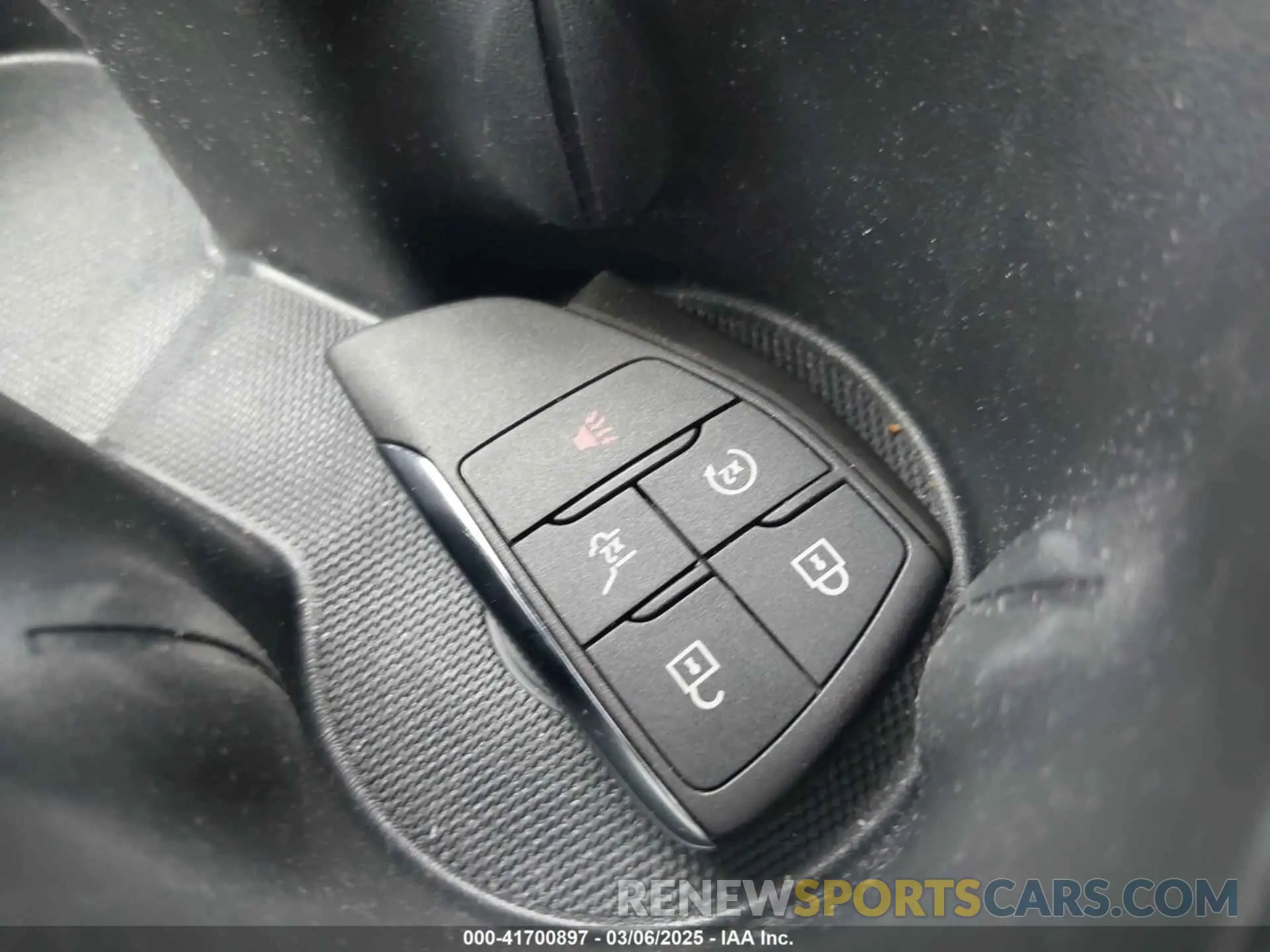 11 Photograph of a damaged car 3GN7DMRP0RS295799 CHEVROLET EQUINOX EV 2024