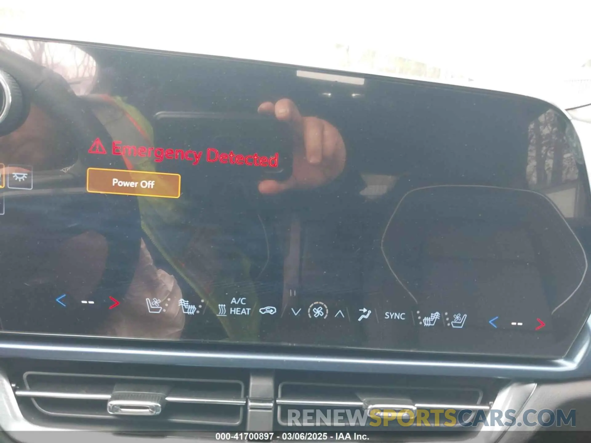 18 Photograph of a damaged car 3GN7DMRP0RS295799 CHEVROLET EQUINOX EV 2024