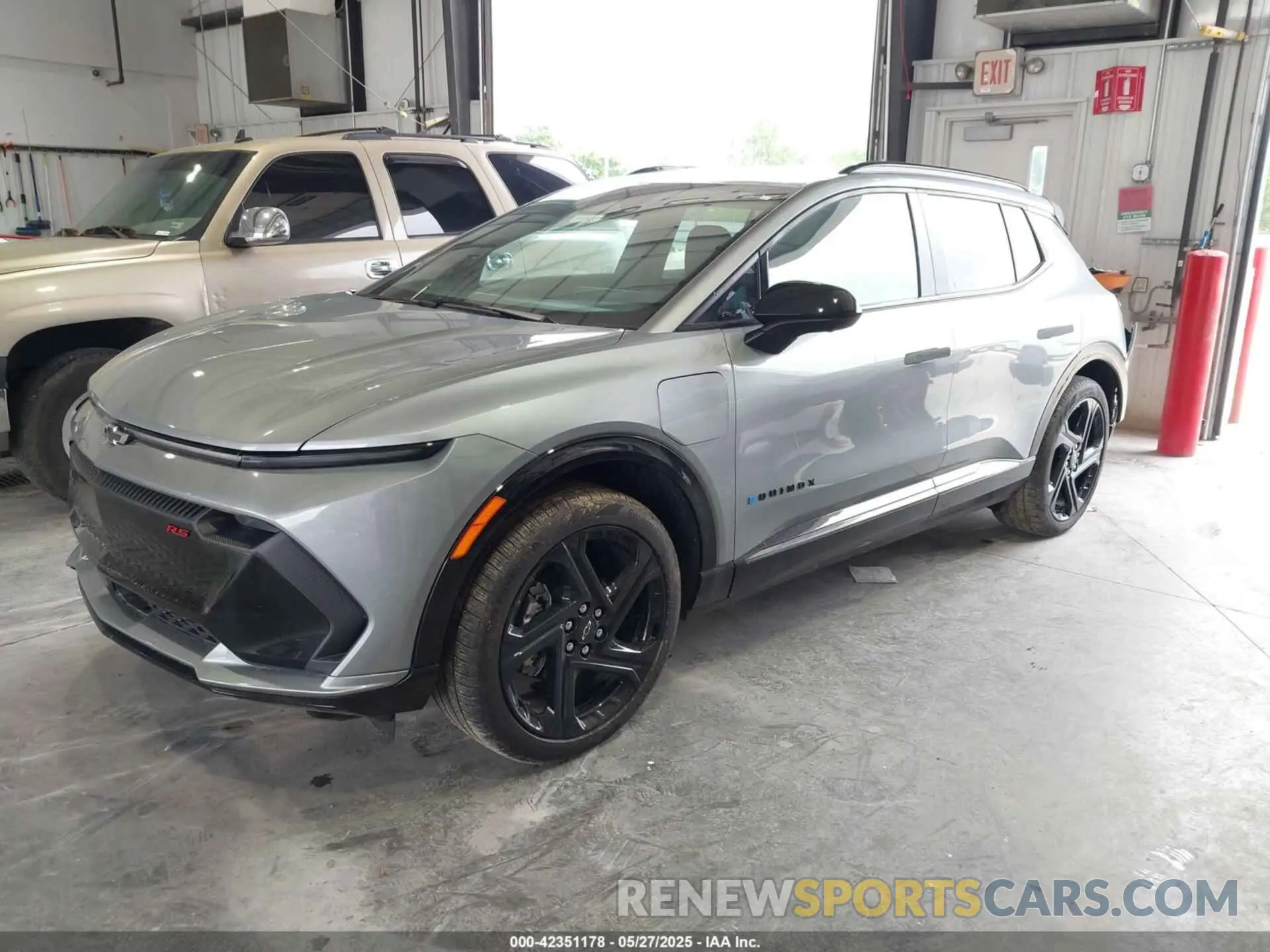 2 Photograph of a damaged car 3GN7DRRPXRS260653 CHEVROLET EQUINOX EV 2024