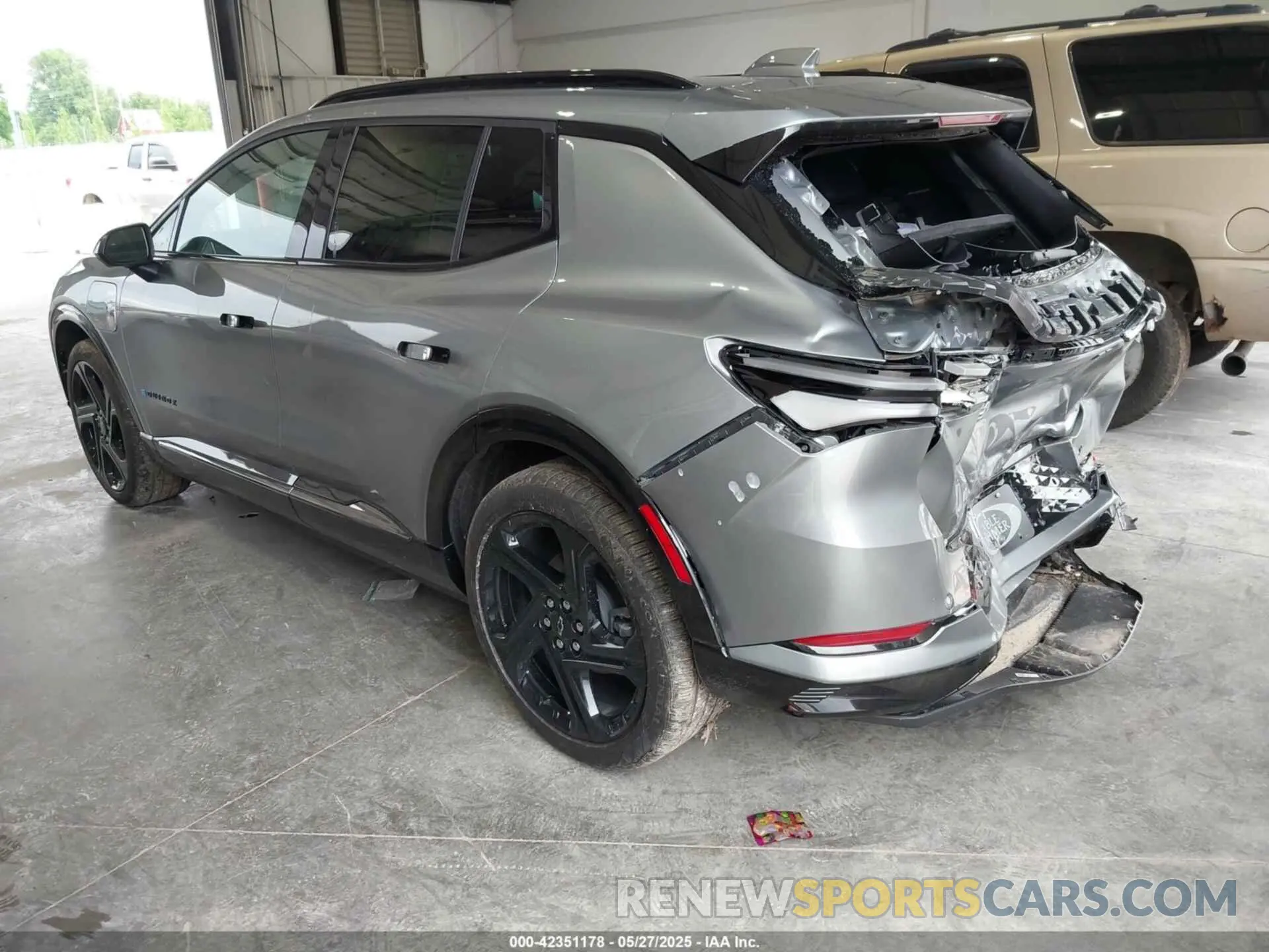 3 Photograph of a damaged car 3GN7DRRPXRS260653 CHEVROLET EQUINOX EV 2024