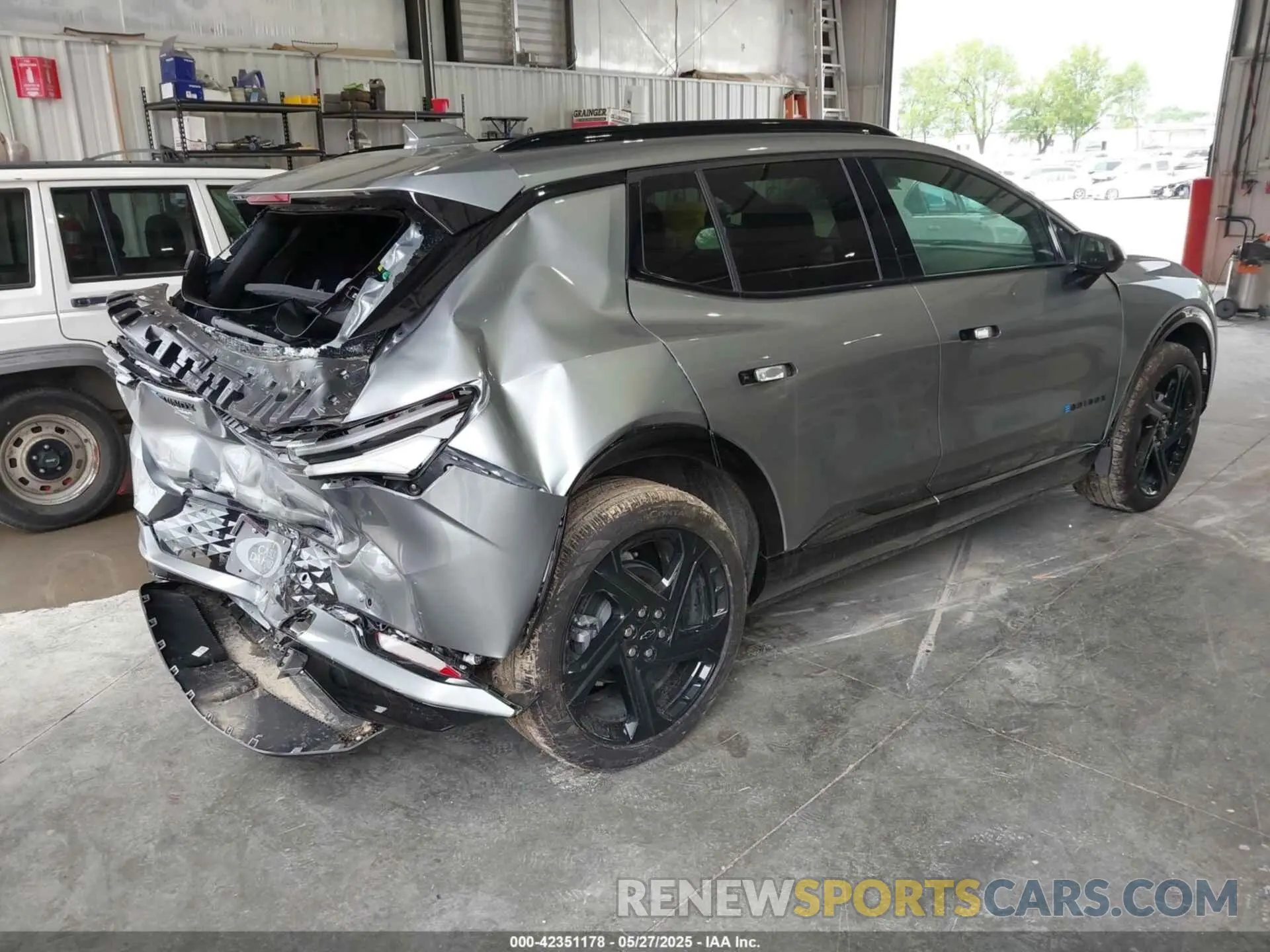 4 Photograph of a damaged car 3GN7DRRPXRS260653 CHEVROLET EQUINOX EV 2024