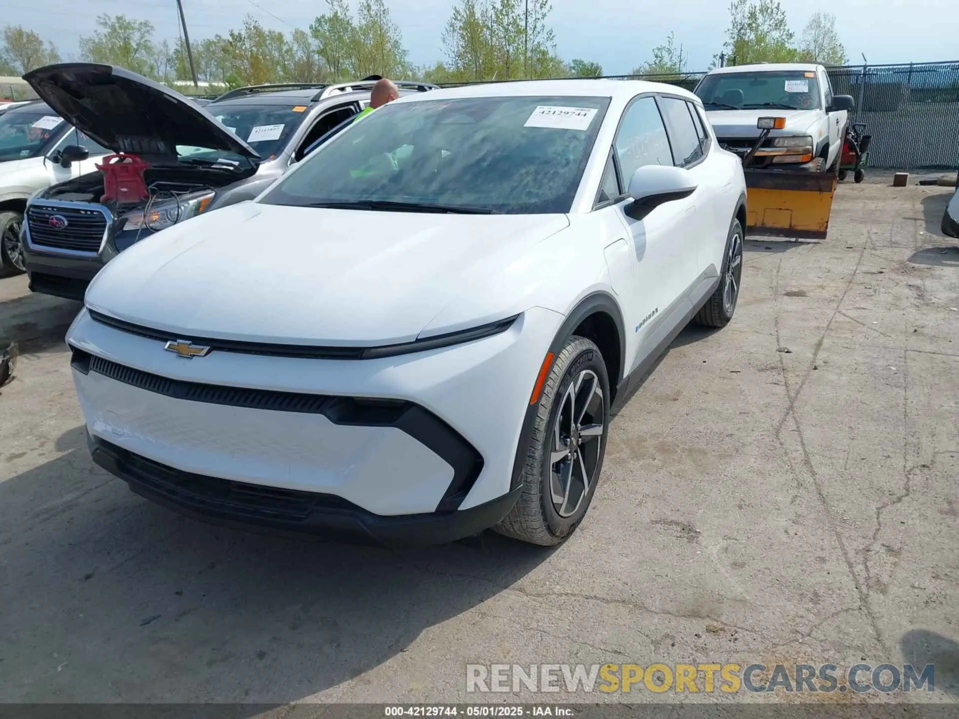 2 Photograph of a damaged car 3GN7DLRP1SS142641 CHEVROLET EQUINOX EV 2025