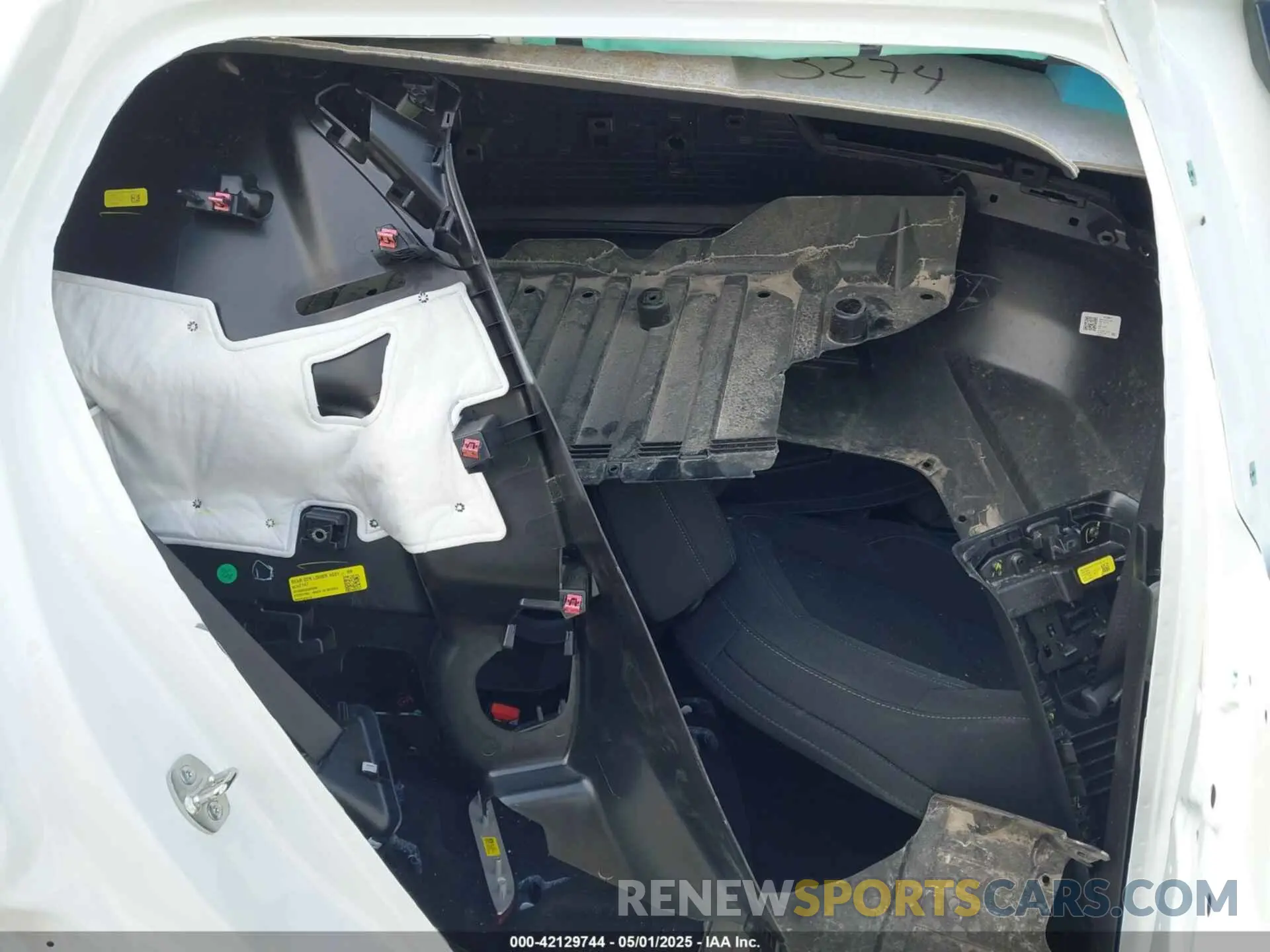 8 Photograph of a damaged car 3GN7DLRP1SS142641 CHEVROLET EQUINOX EV 2025