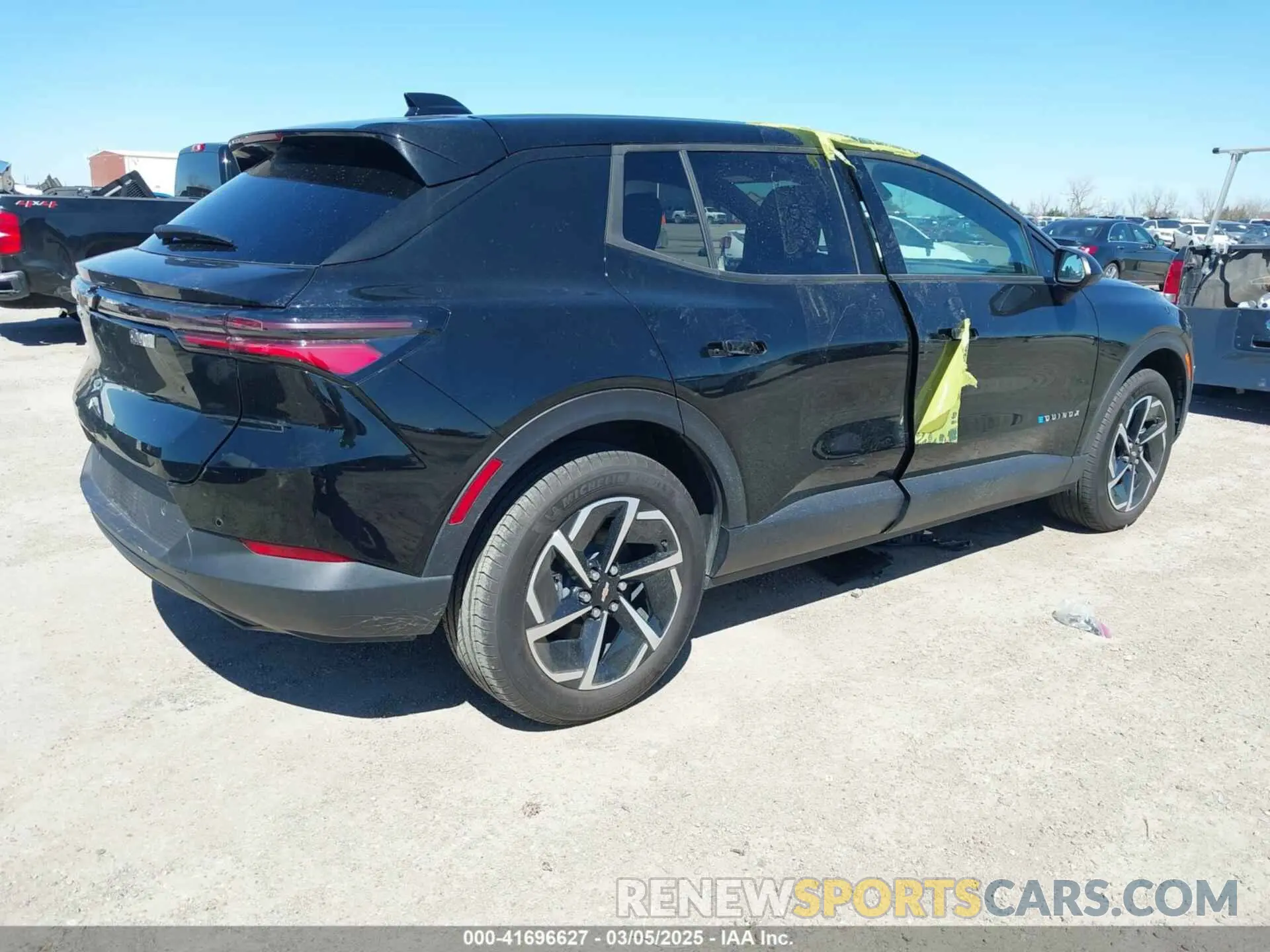 4 Photograph of a damaged car 3GN7DLRP7SS163767 CHEVROLET EQUINOX EV 2025
