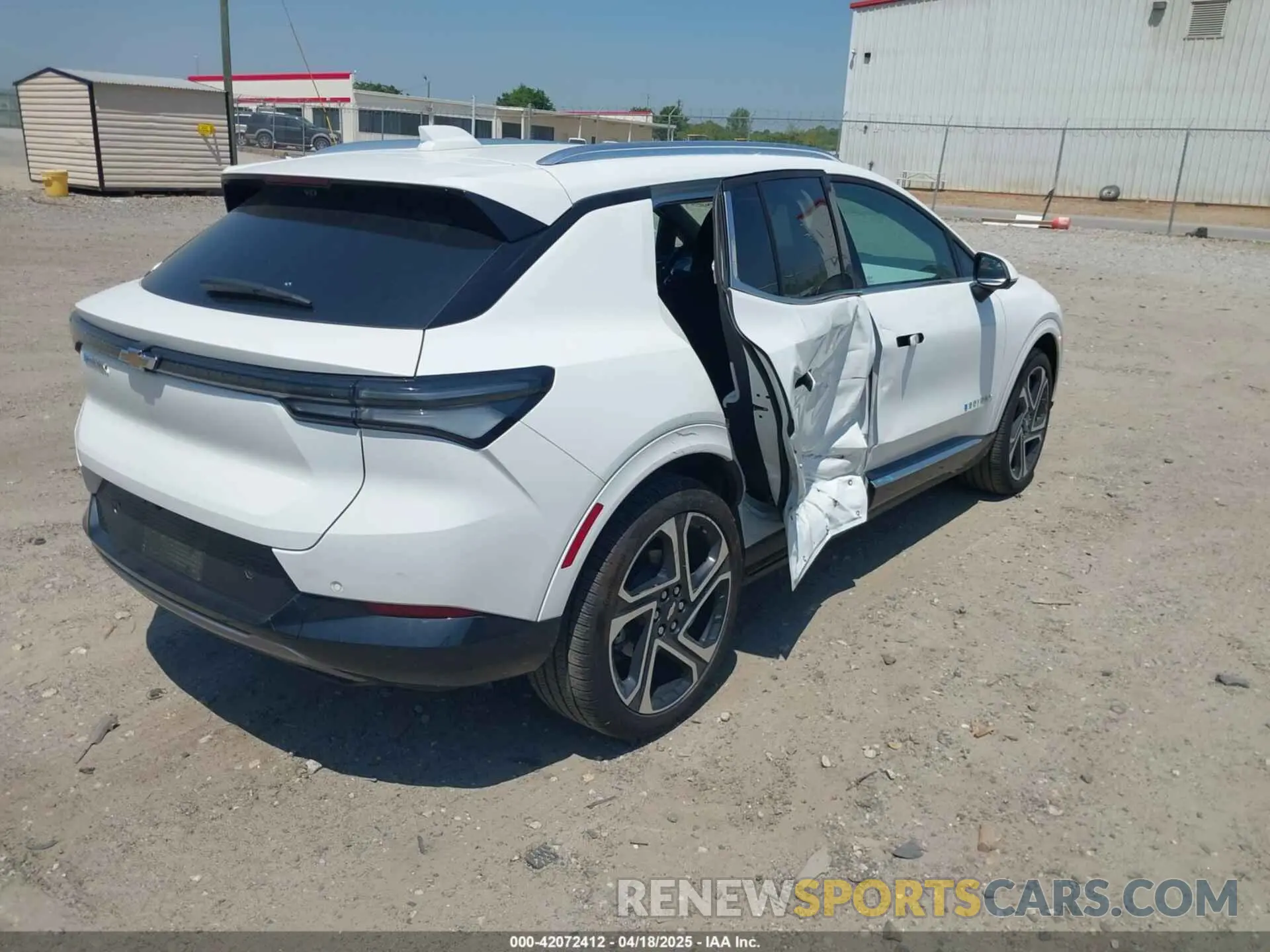 4 Photograph of a damaged car 3GN7DLRP9SS111427 CHEVROLET EQUINOX EV 2025
