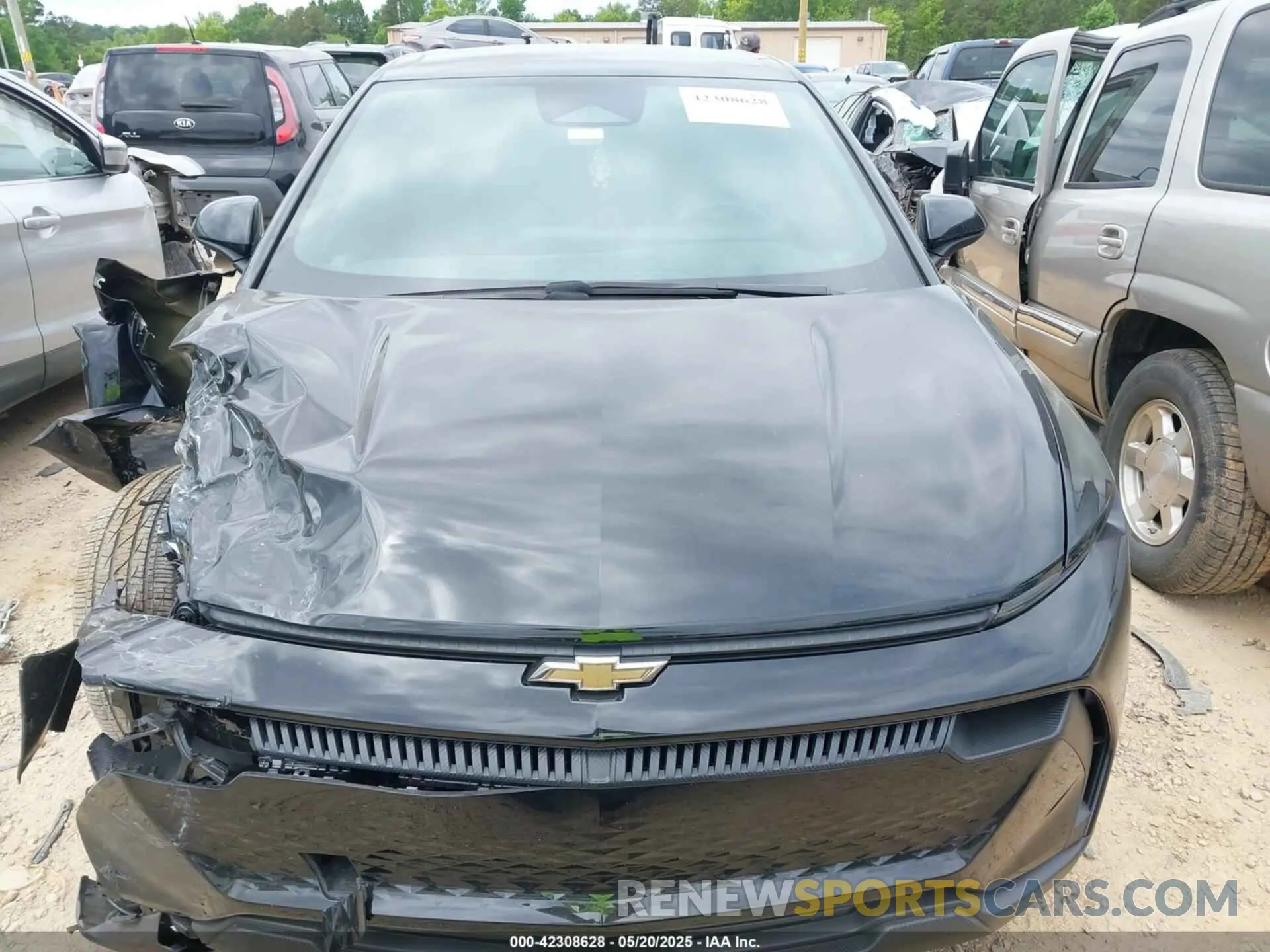 12 Photograph of a damaged car 3GN7DLRPXSS118287 CHEVROLET EQUINOX EV 2025