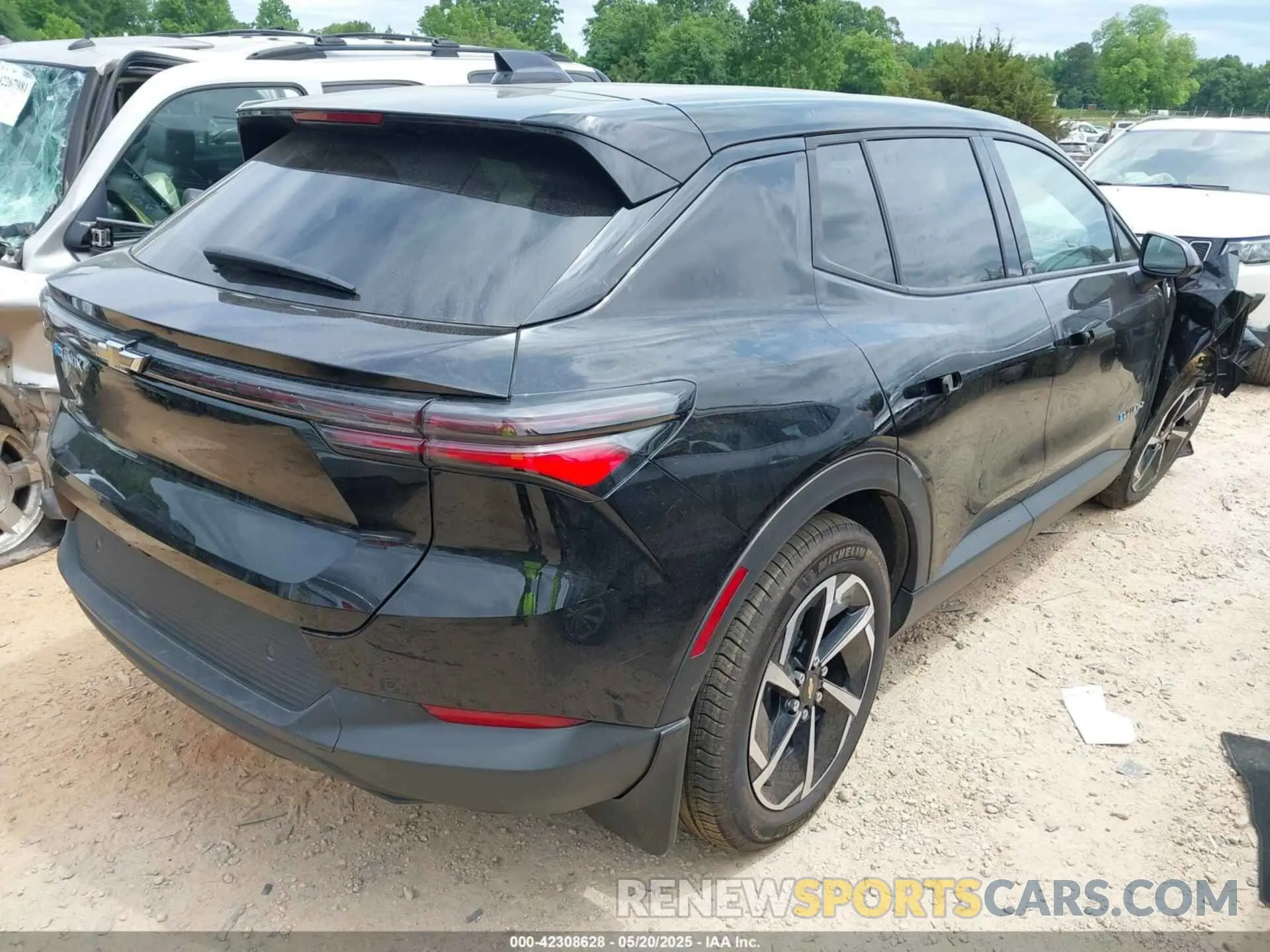 4 Photograph of a damaged car 3GN7DLRPXSS118287 CHEVROLET EQUINOX EV 2025