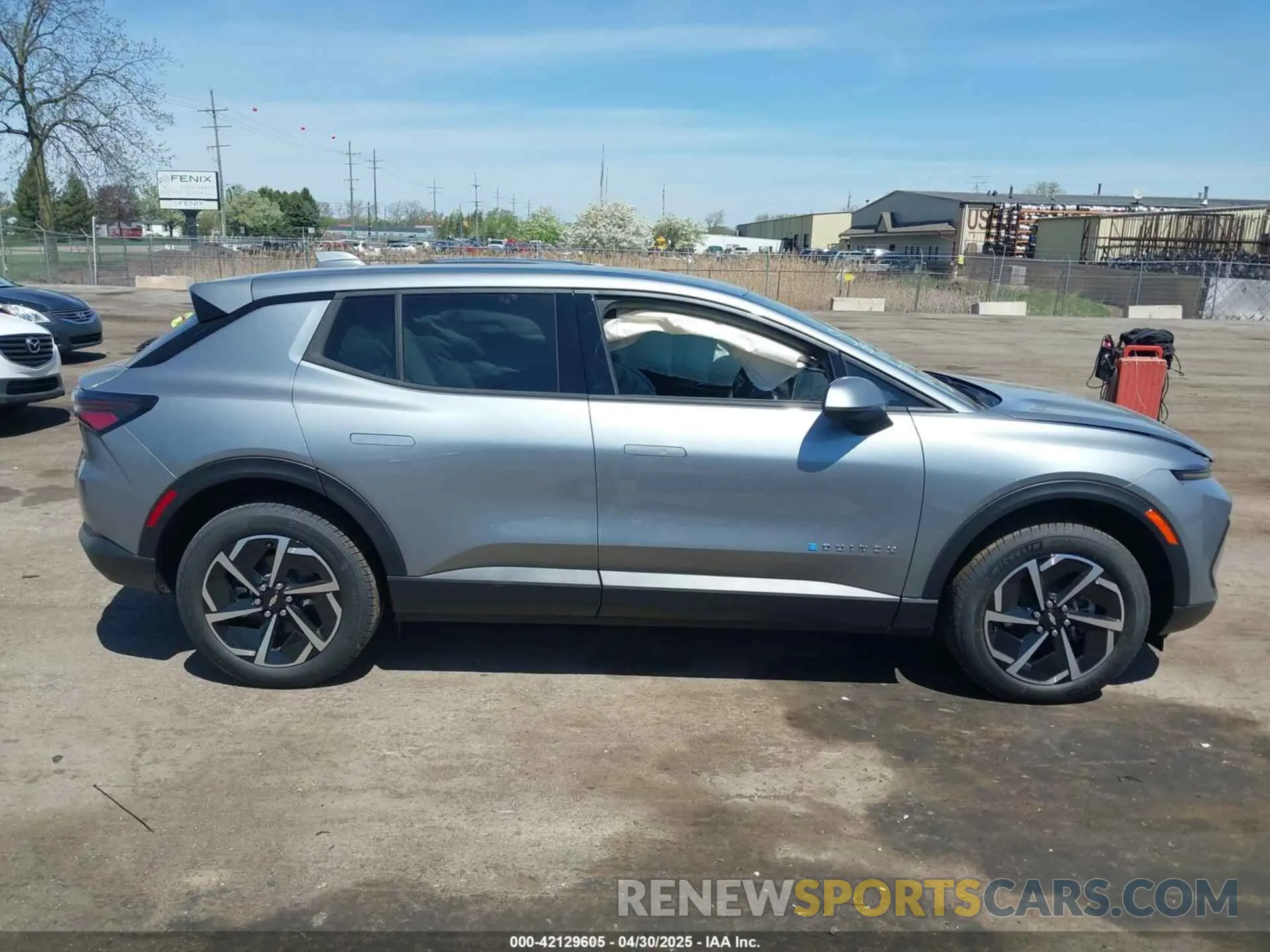 12 Photograph of a damaged car 3GN7DLRR9SS198571 CHEVROLET EQUINOX EV 2025