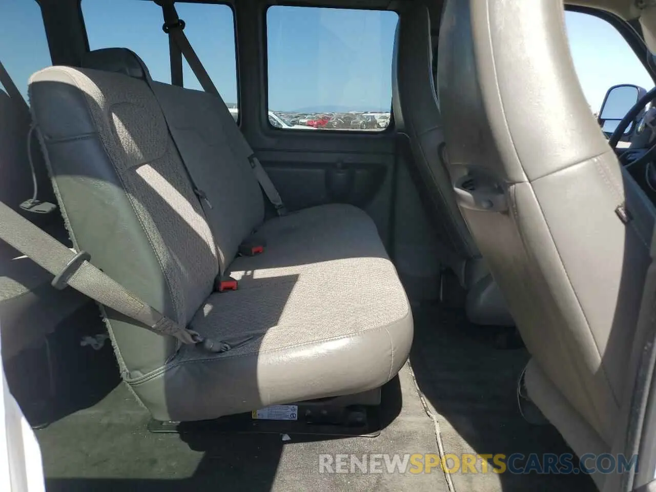 11 Photograph of a damaged car 1GAZGPFG0K1196401 CHEVROLET EXPRESS 2019