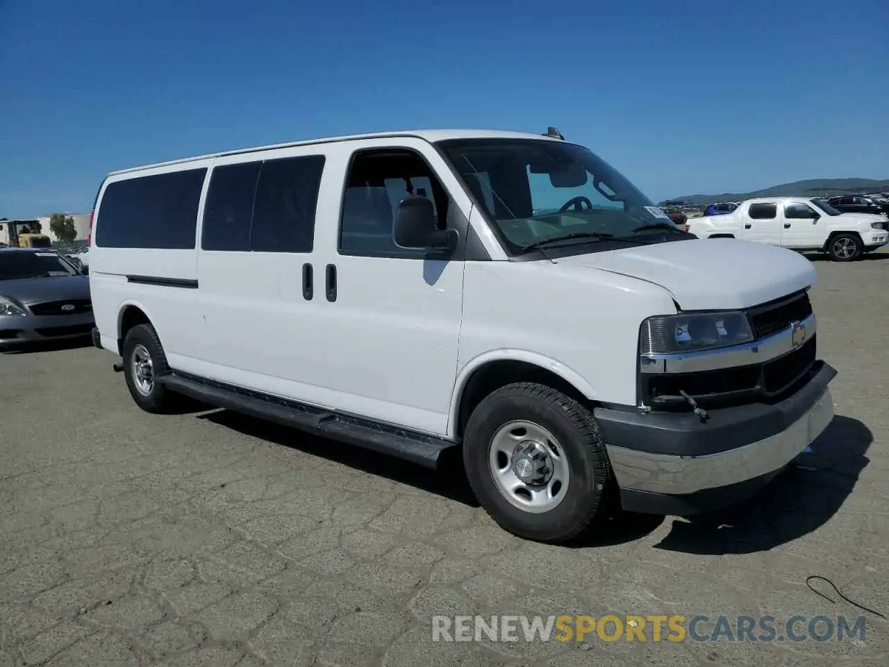 4 Photograph of a damaged car 1GAZGPFG0K1196401 CHEVROLET EXPRESS 2019
