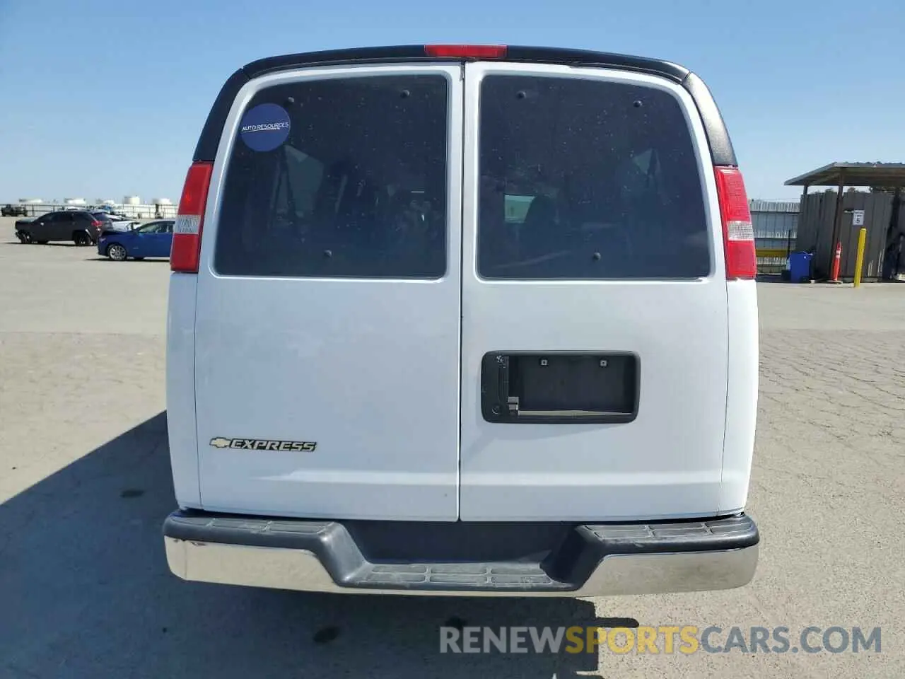 6 Photograph of a damaged car 1GAZGPFG0K1196401 CHEVROLET EXPRESS 2019