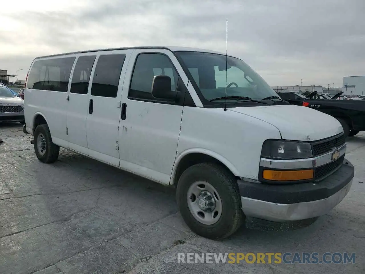 4 Photograph of a damaged car 1GAZGPFG0K1299835 CHEVROLET EXPRESS 2019