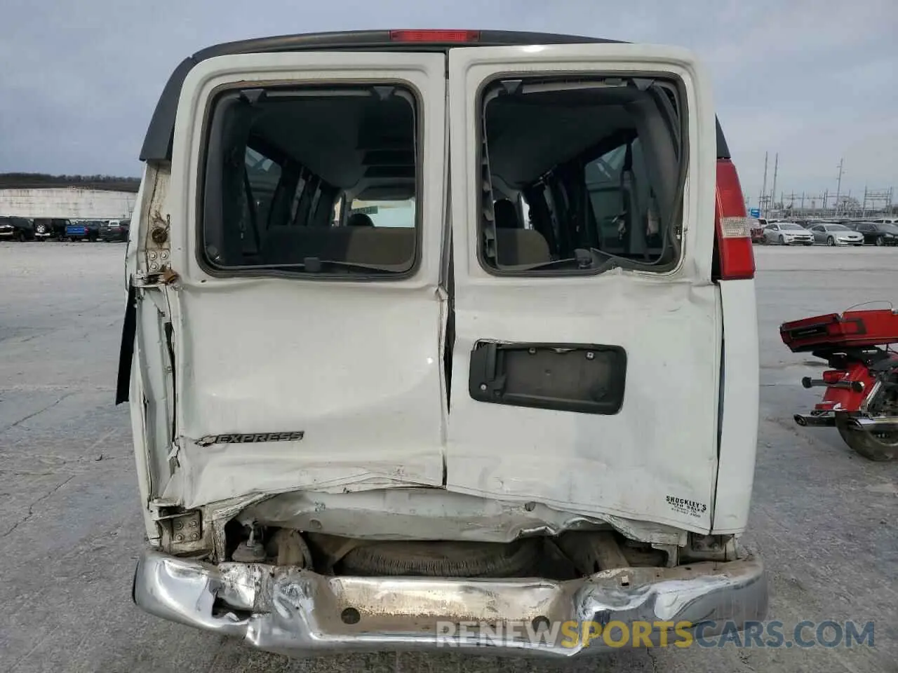 6 Photograph of a damaged car 1GAZGPFG0K1299835 CHEVROLET EXPRESS 2019
