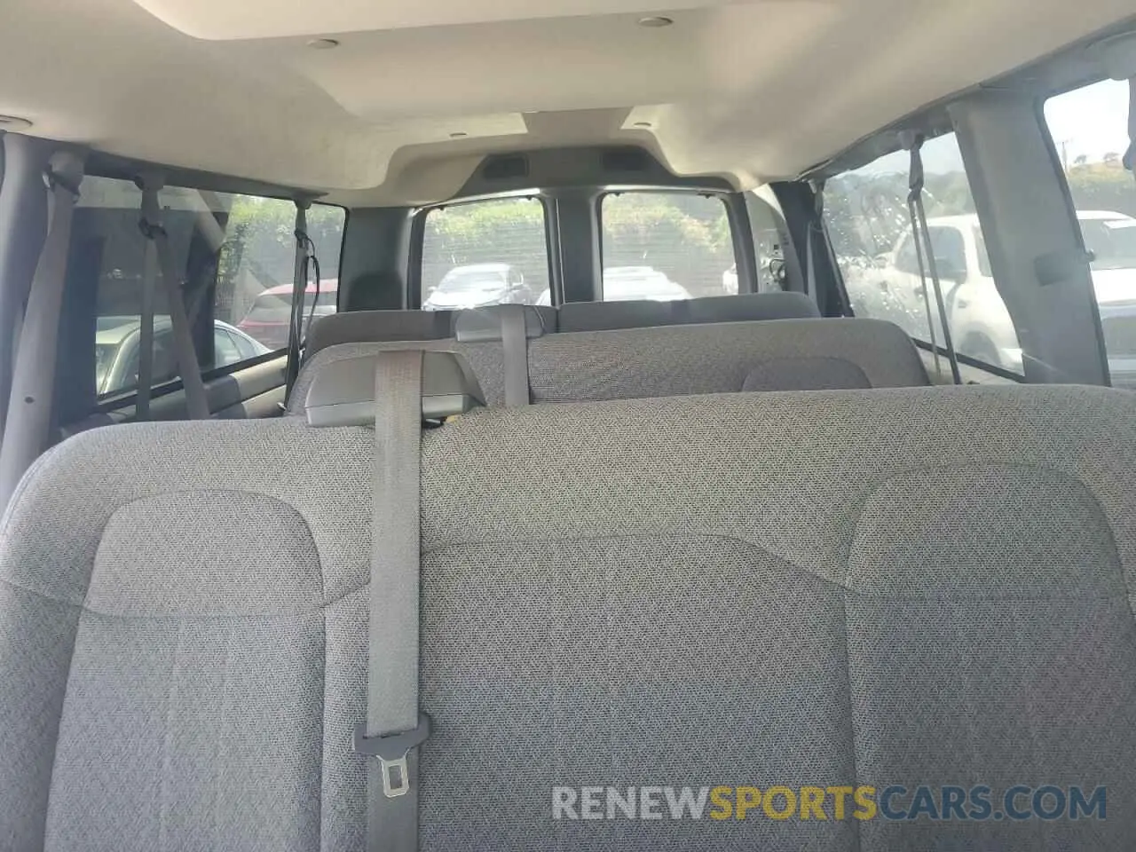 10 Photograph of a damaged car 1GAZGPFG4K1252856 CHEVROLET EXPRESS 2019