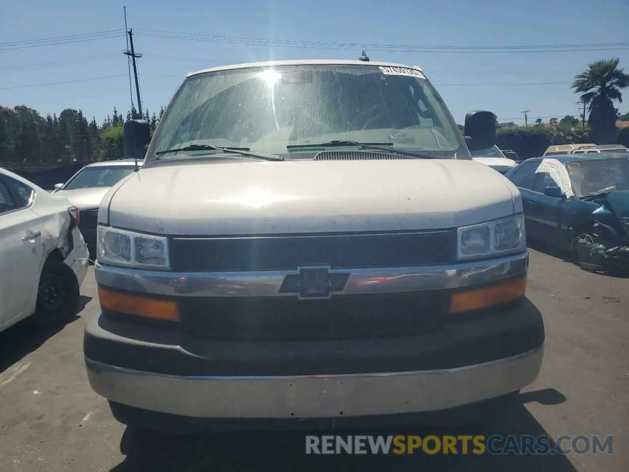 5 Photograph of a damaged car 1GAZGPFG4K1252856 CHEVROLET EXPRESS 2019