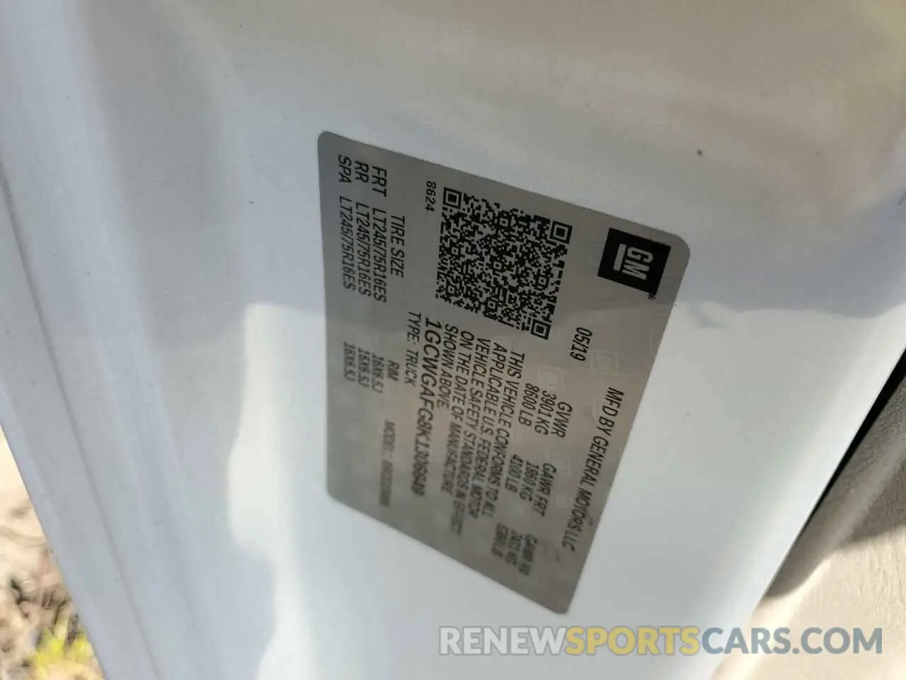13 Photograph of a damaged car 1GCWGAFG8K1306649 CHEVROLET EXPRESS 2019