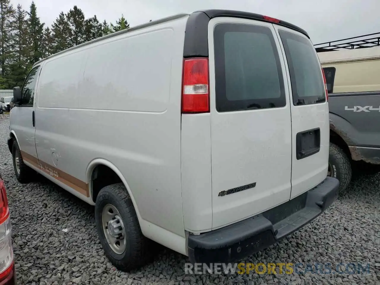 2 Photograph of a damaged car 1GCWGAFP4K1227186 CHEVROLET EXPRESS 2019