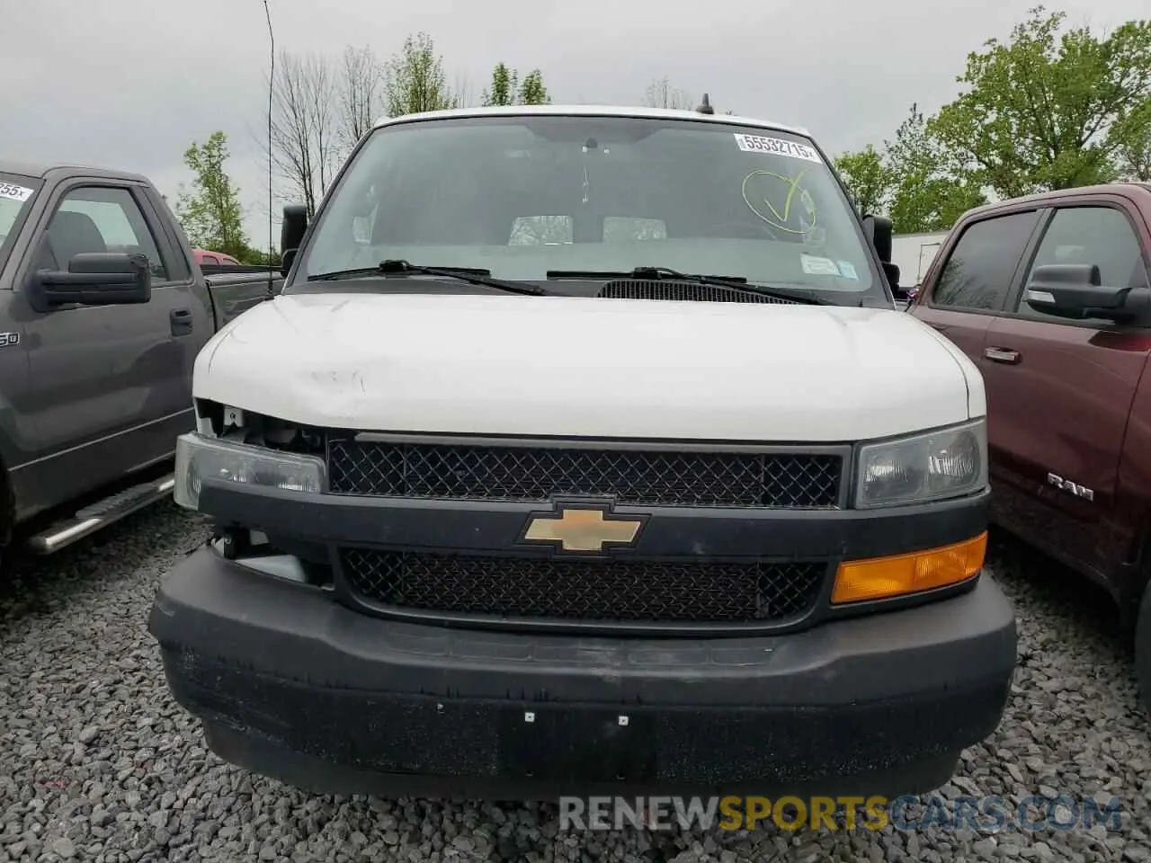 5 Photograph of a damaged car 1GCWGAFP4K1227186 CHEVROLET EXPRESS 2019