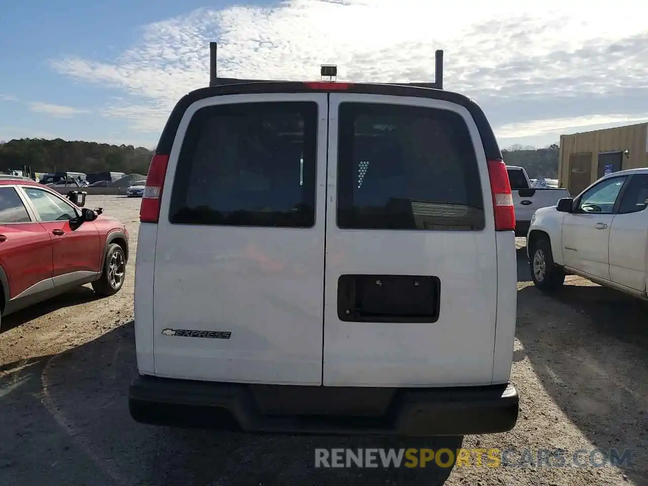 6 Photograph of a damaged car 1GCWGAFP8K1237252 CHEVROLET EXPRESS 2019