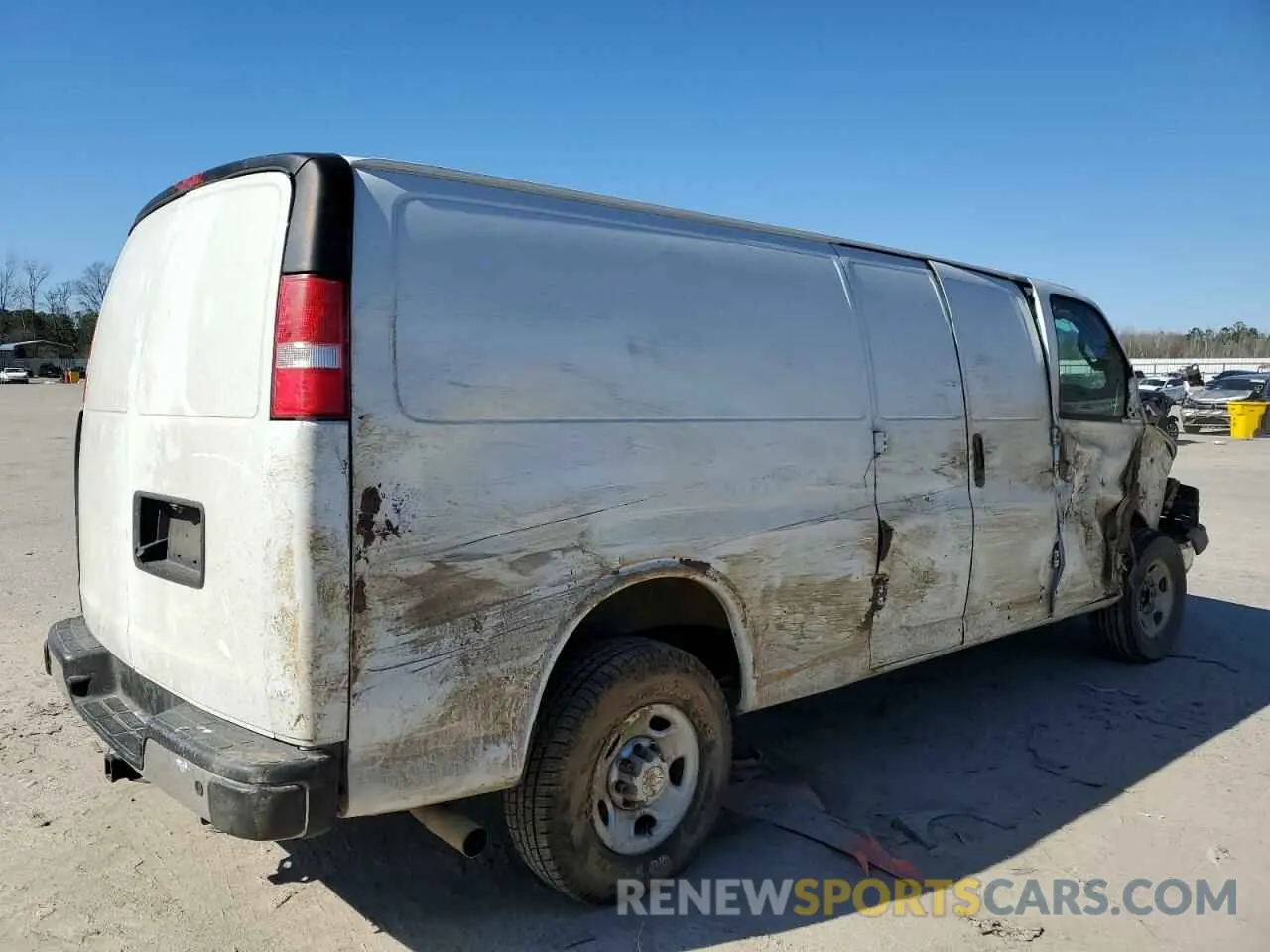 4 Photograph of a damaged car 1GCWGBFG2K1277946 CHEVROLET EXPRESS 2019