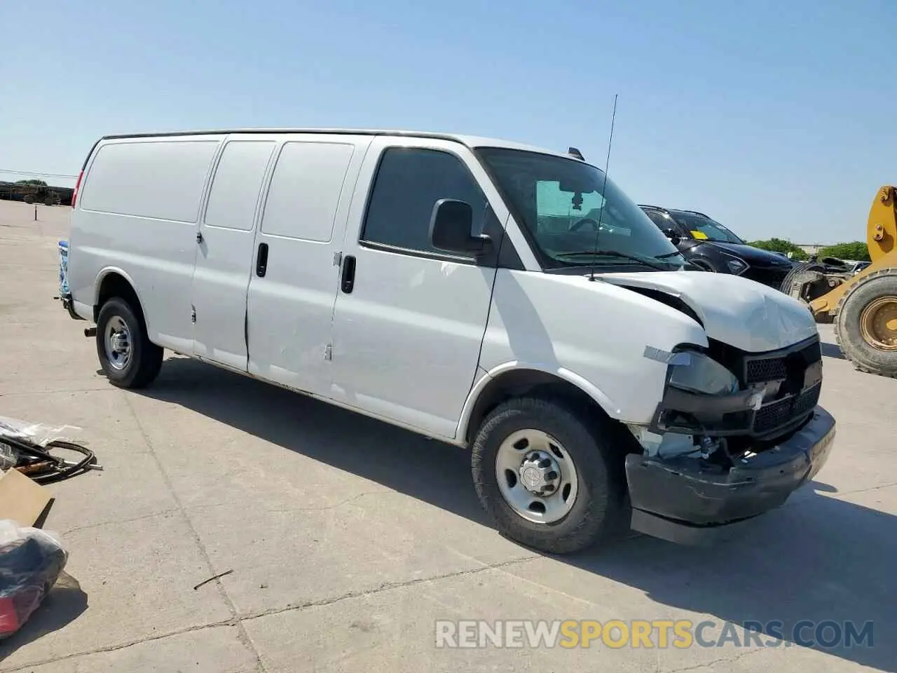 4 Photograph of a damaged car 1GCWGBFP4K1164337 CHEVROLET EXPRESS 2019
