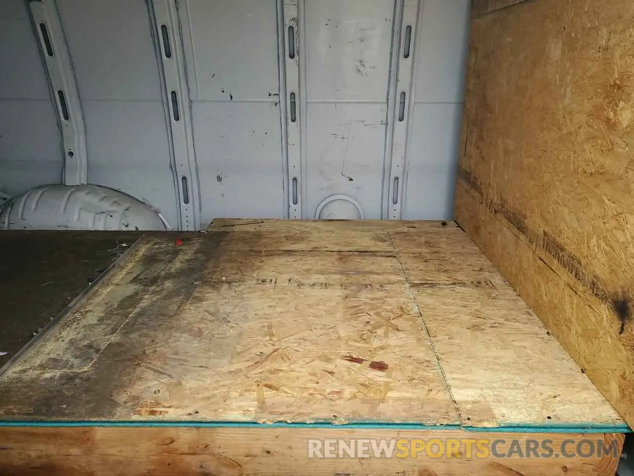 11 Photograph of a damaged car 1GCZGGFGXK1298652 CHEVROLET EXPRESS 2019